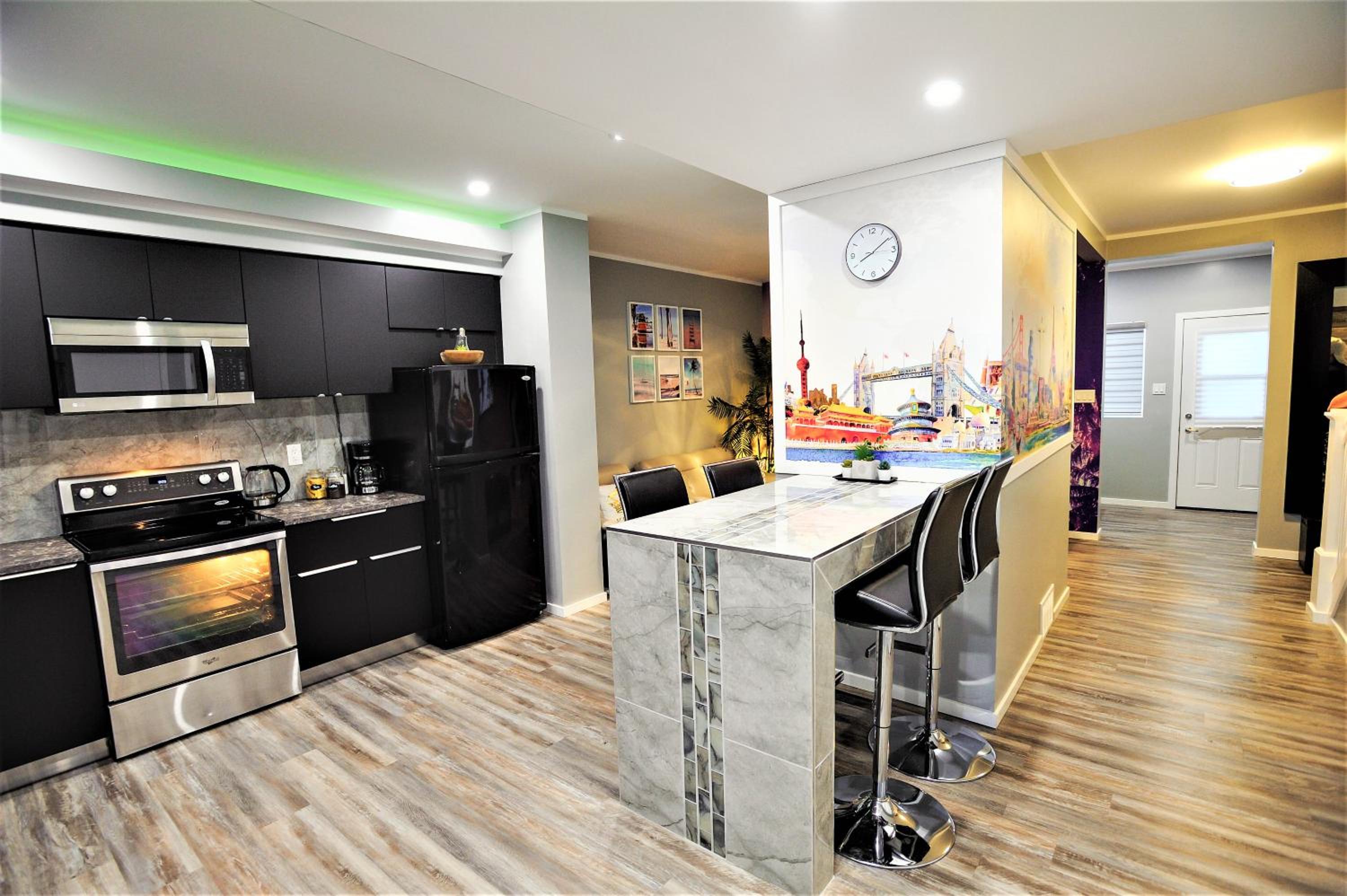 Four-Bedroom House photo 2