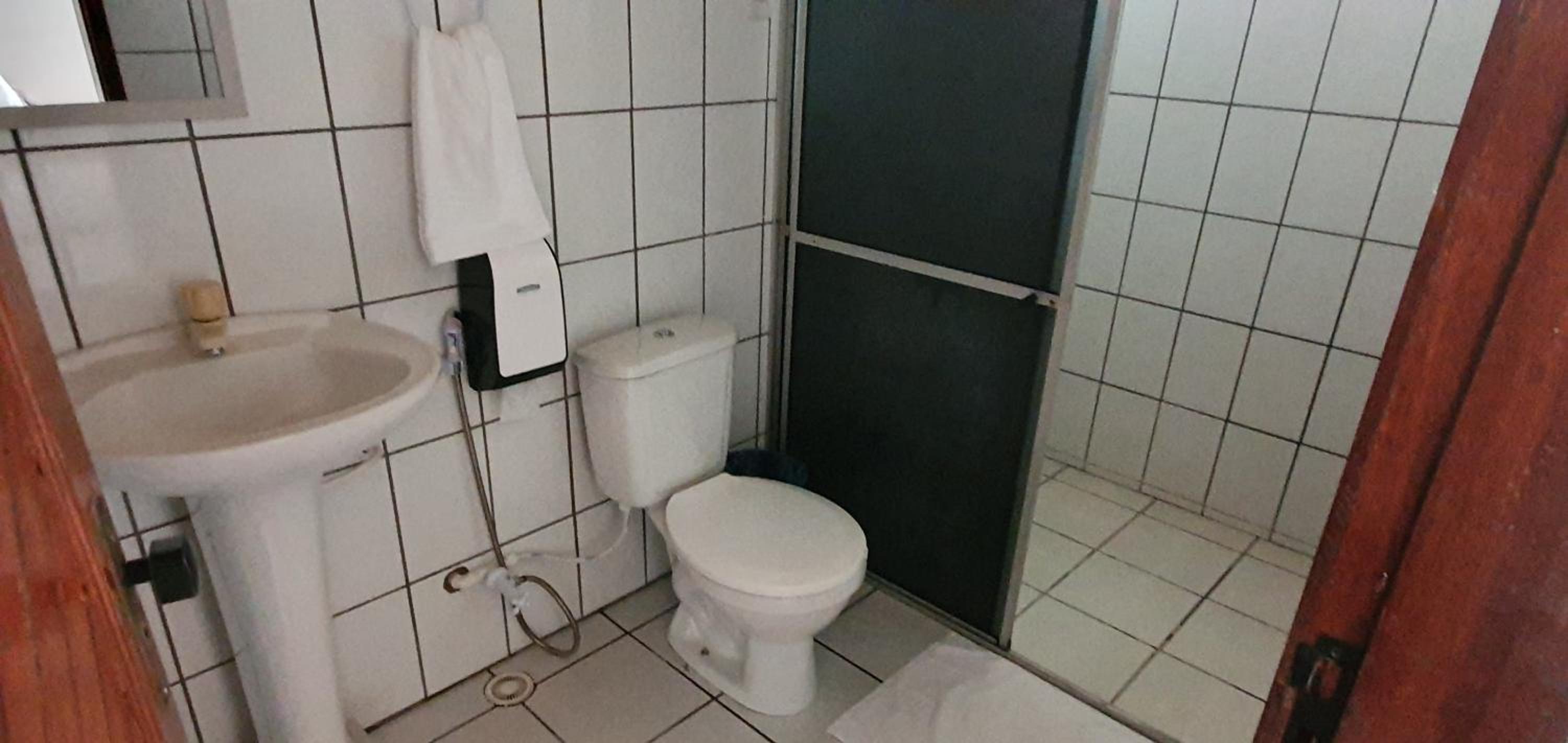 Standard Double Room - Photo 7
