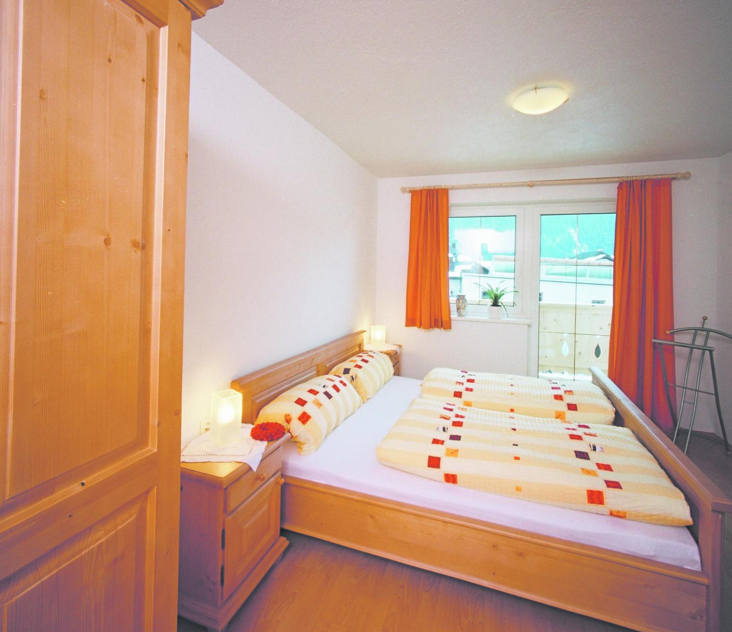 One-Bedroom Apartment with Balcony photo 2