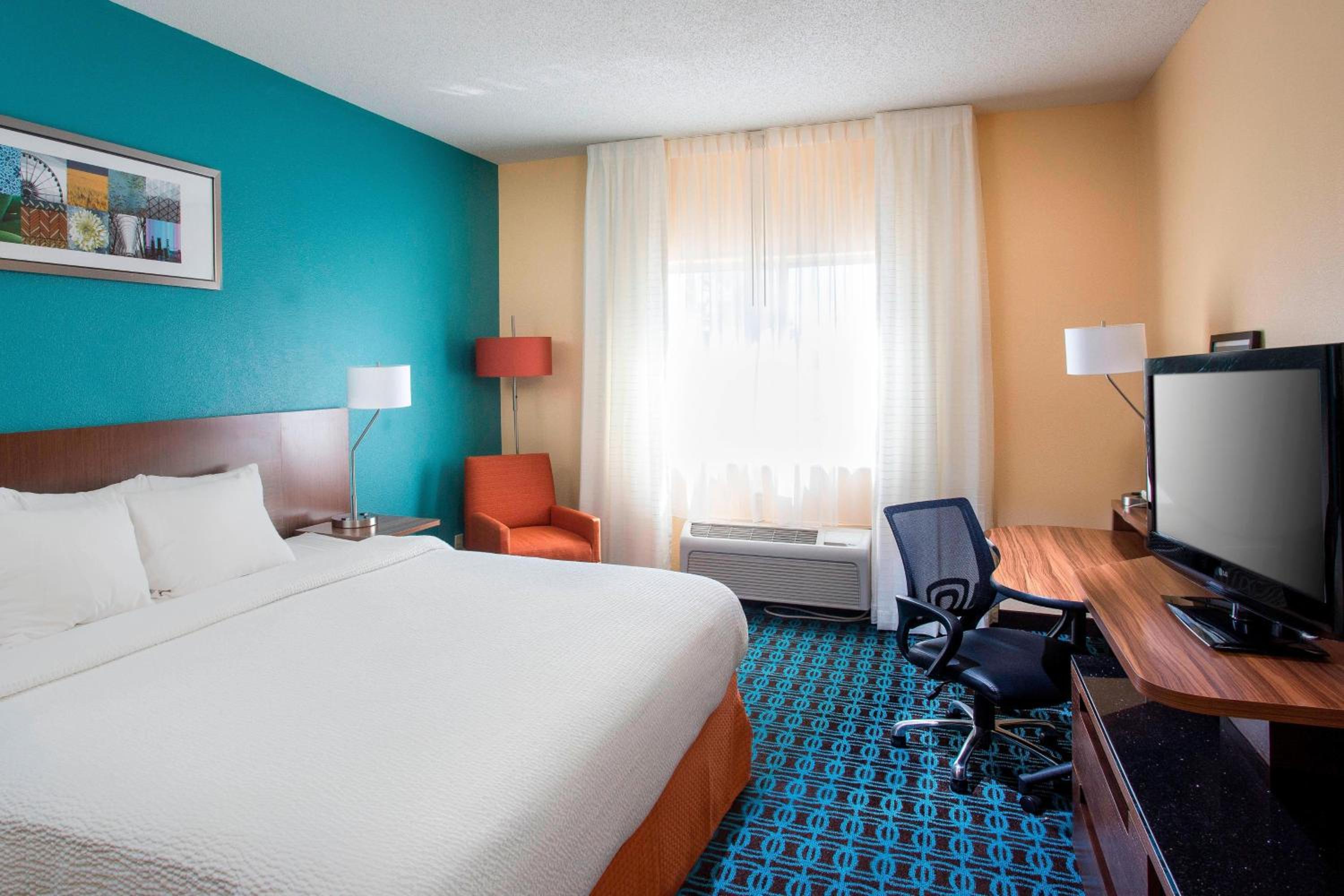 Deluxe King Room - Hearing Accessible