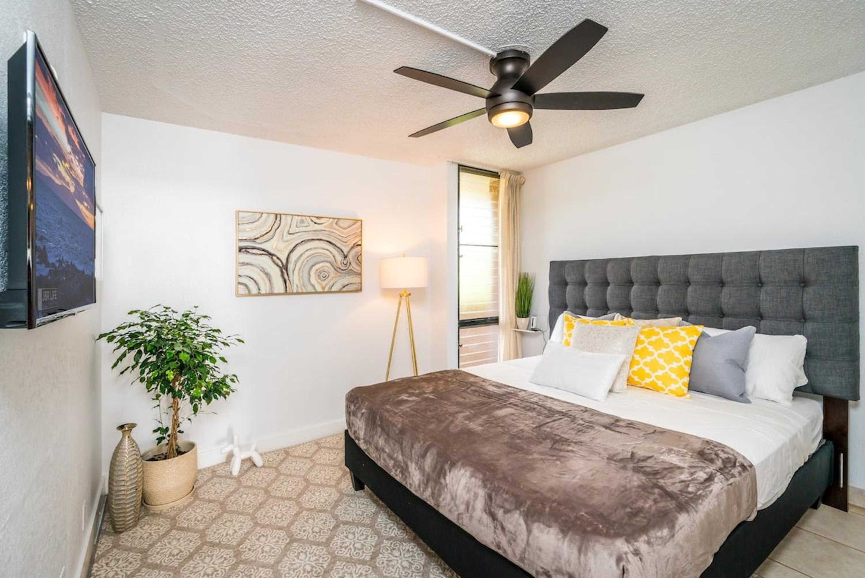 One-Bedroom Apartment - Photo 6