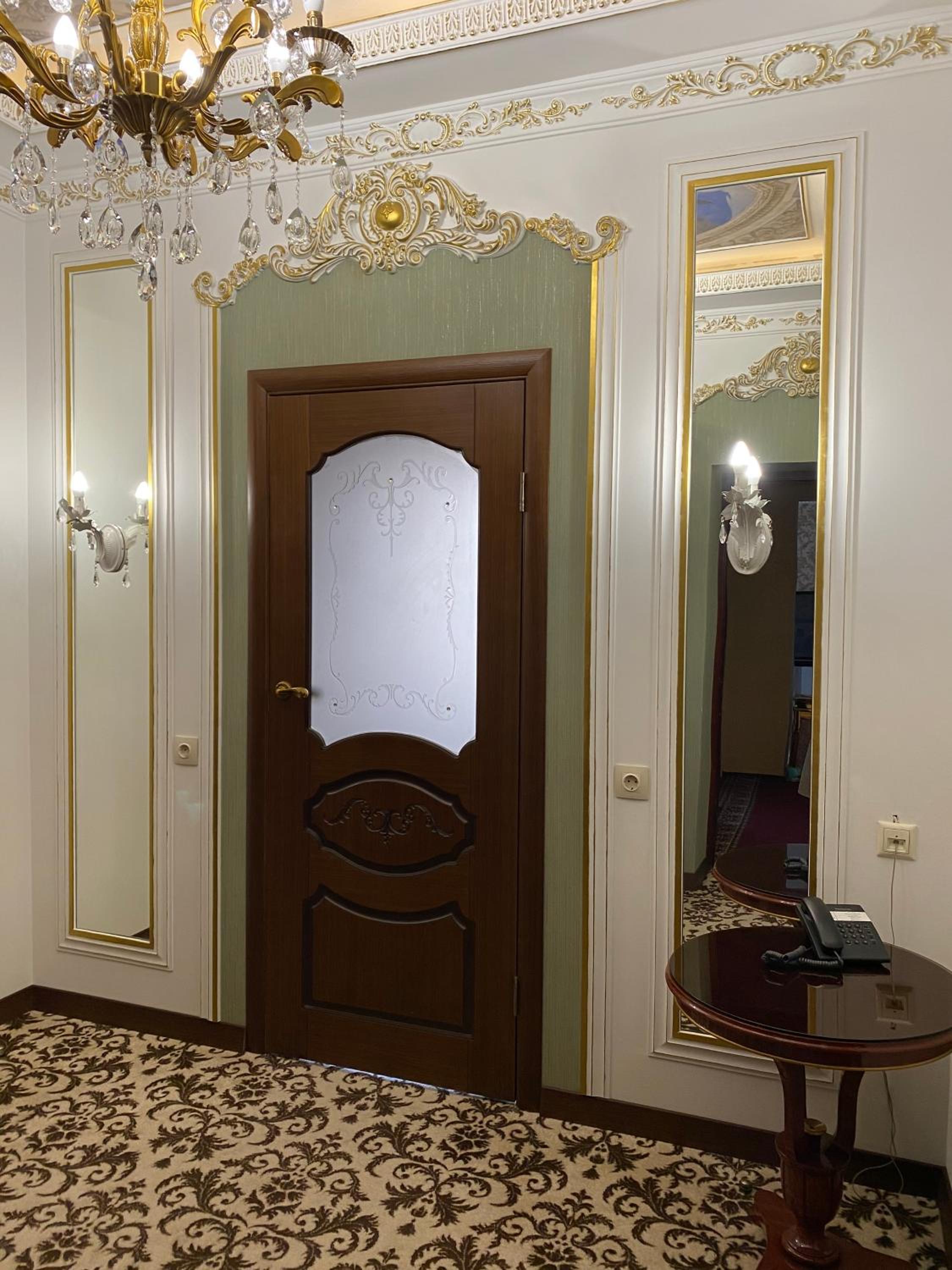 Deluxe Family Suite photo 1