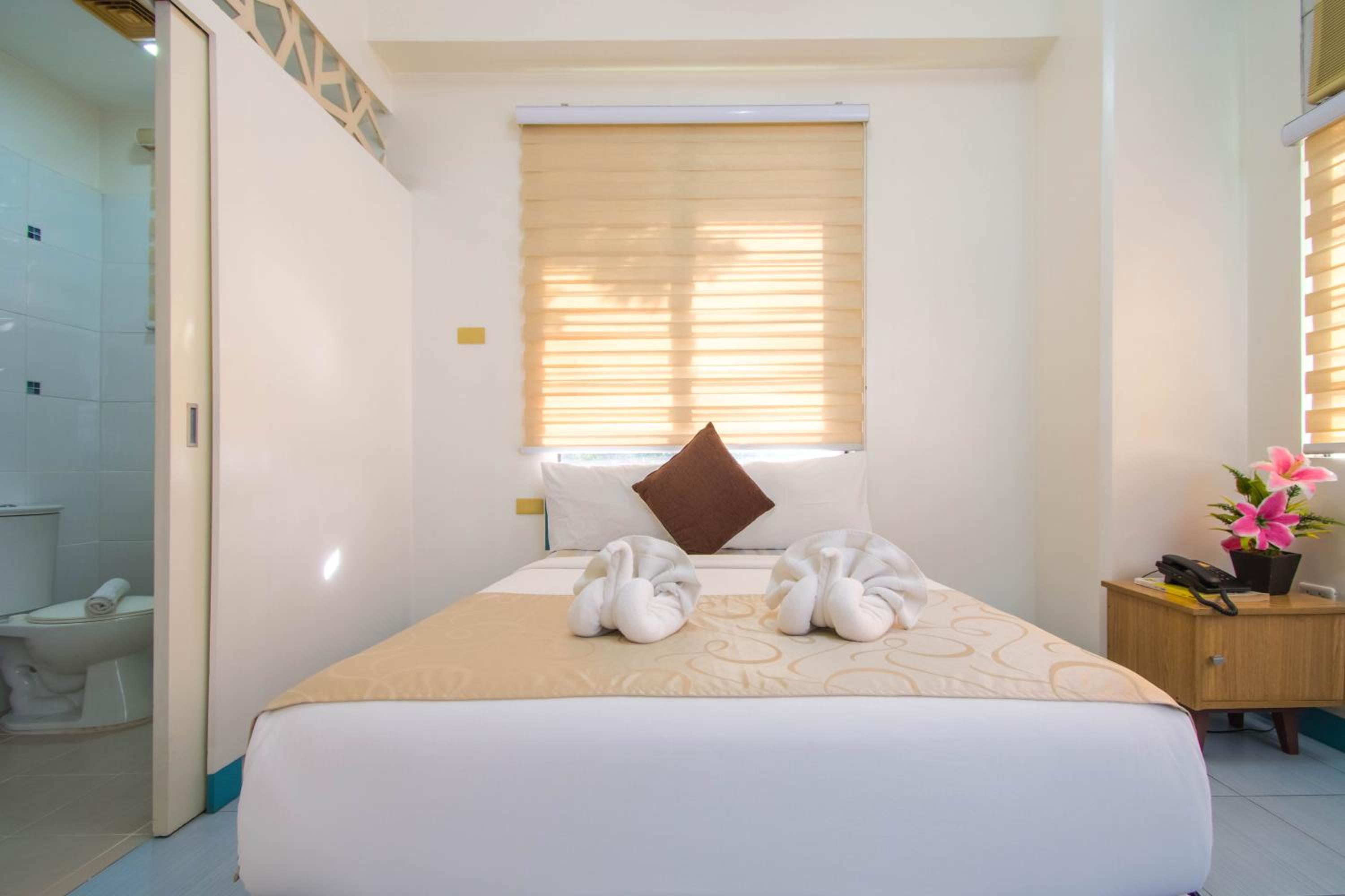 Deluxe Double Room - Photo 2