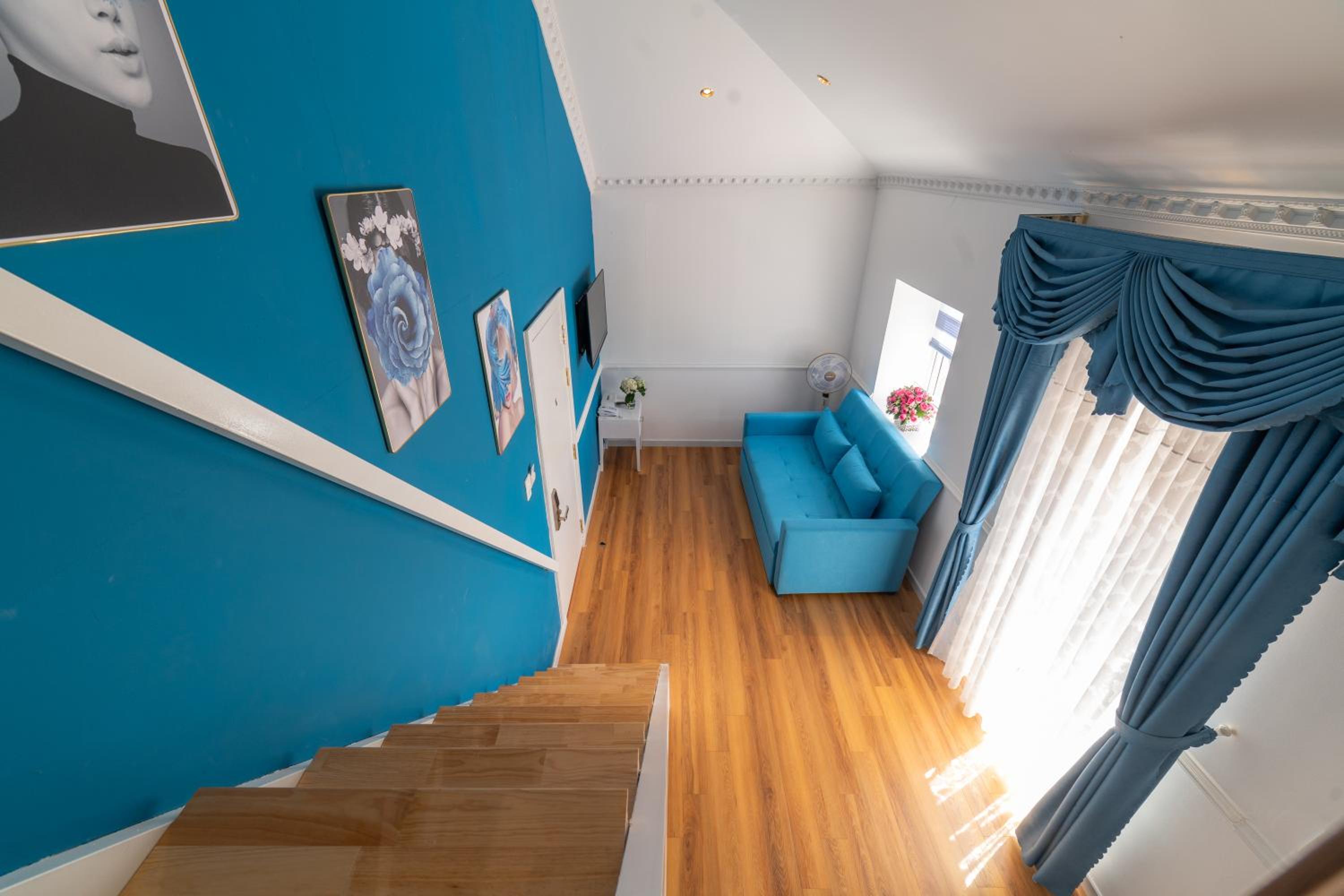 Studio with Balcony - Photo 13