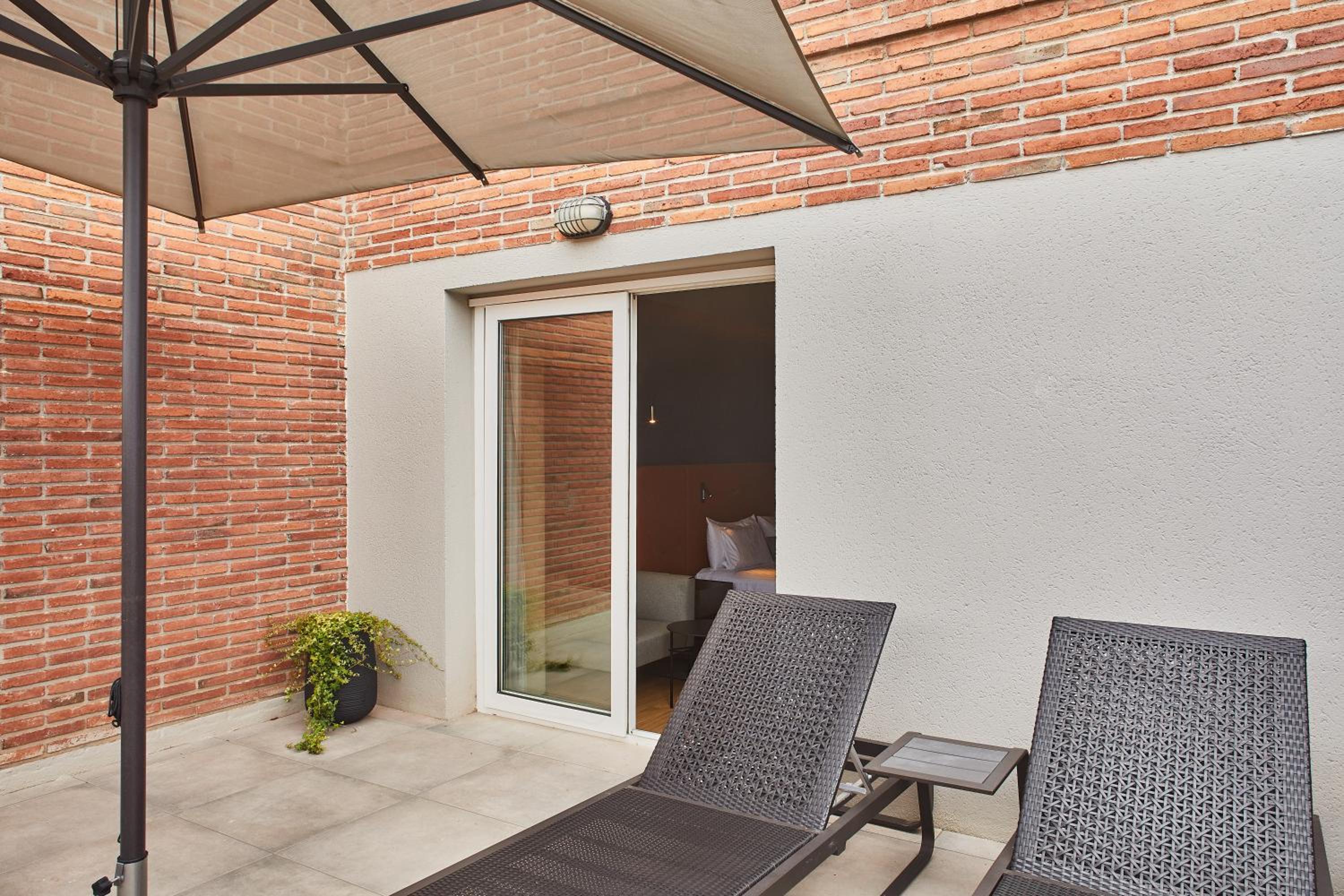 Deluxe Double or Twin Room with Terrace photo 3