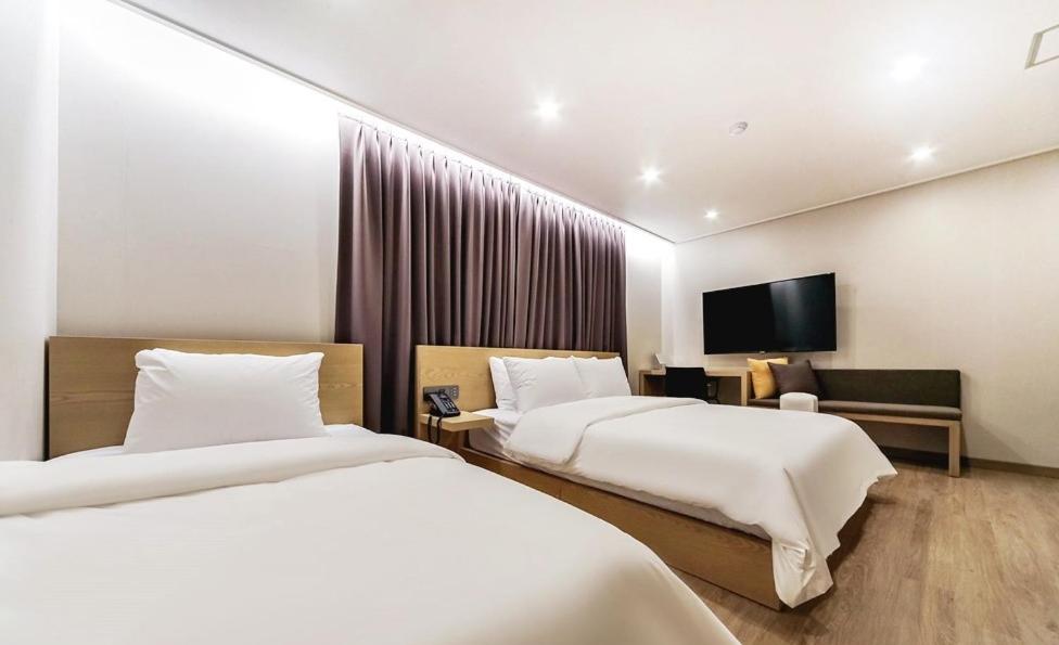 Deluxe Twin Room - Photo 5