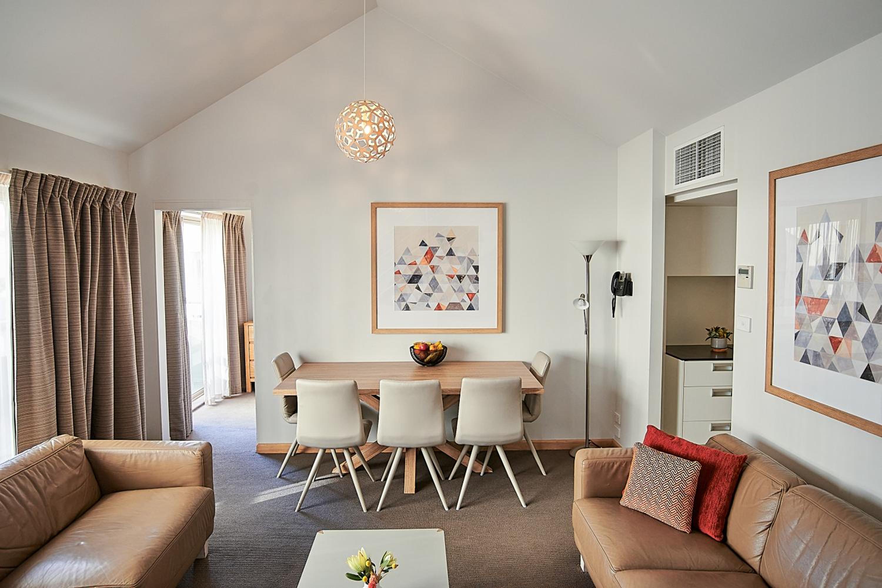 3 Bedroom Suite - Photo 11