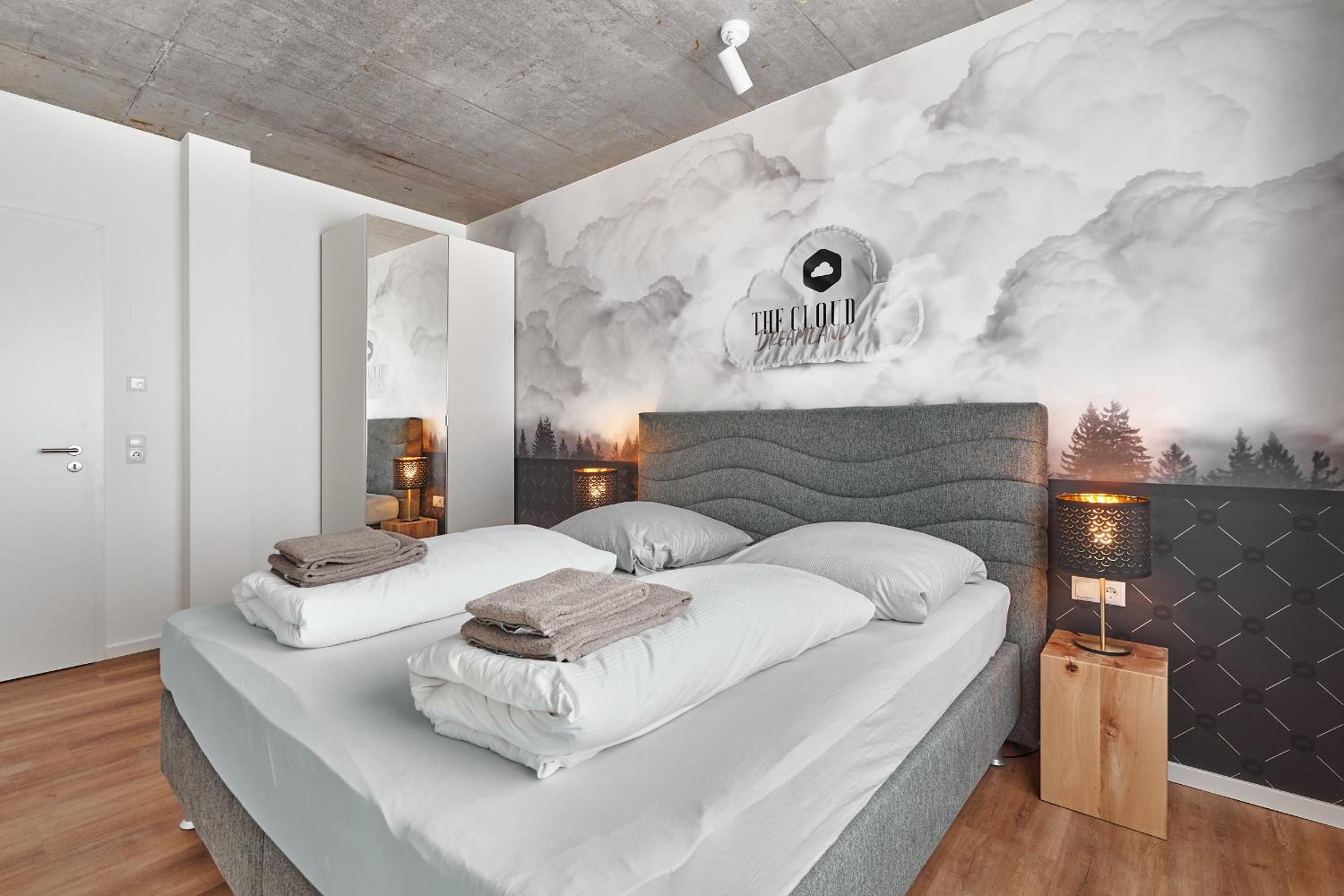 One-Bedroom Apartment - Photo 7