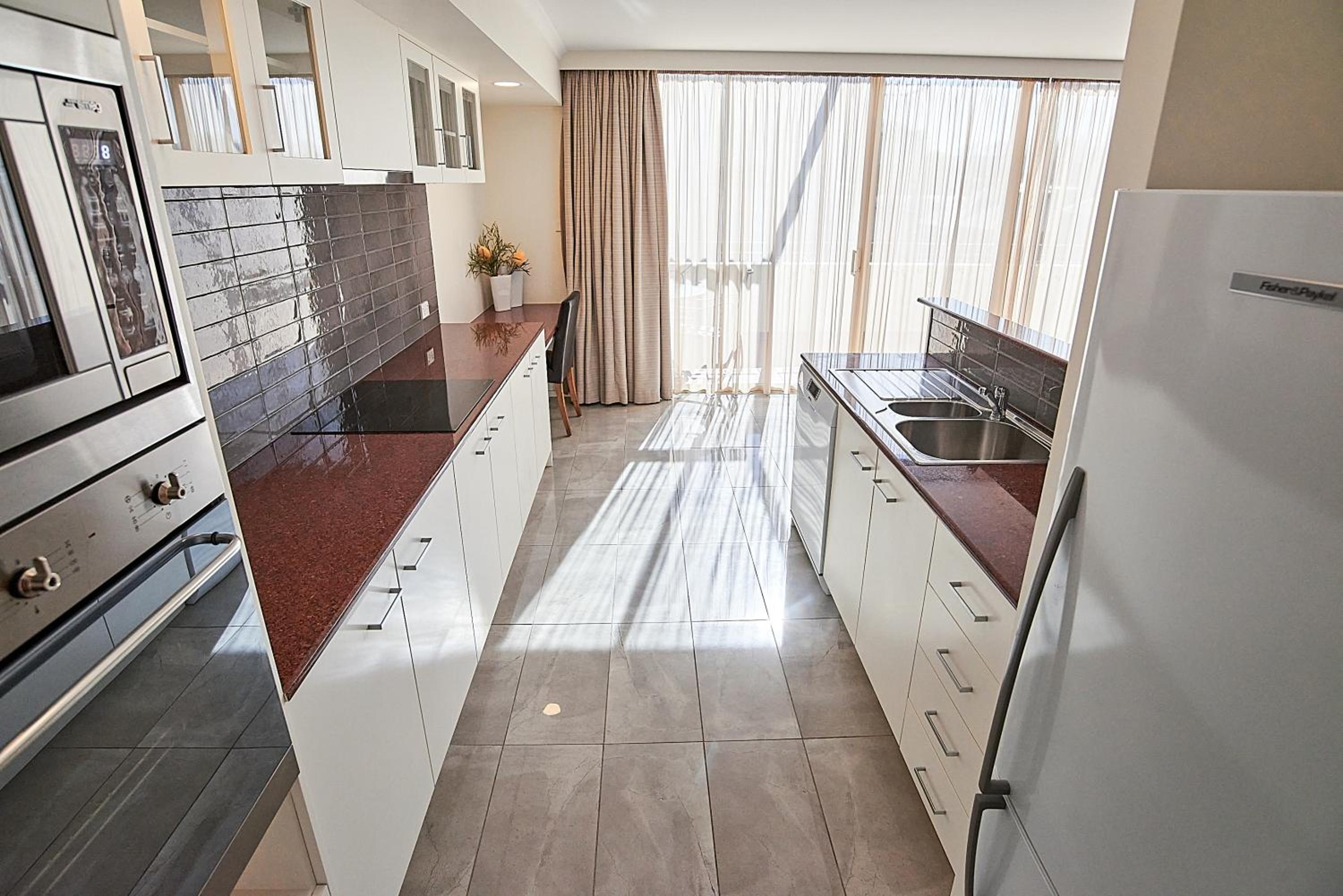2 Bedroom Deluxe Apartment  - Photo 6