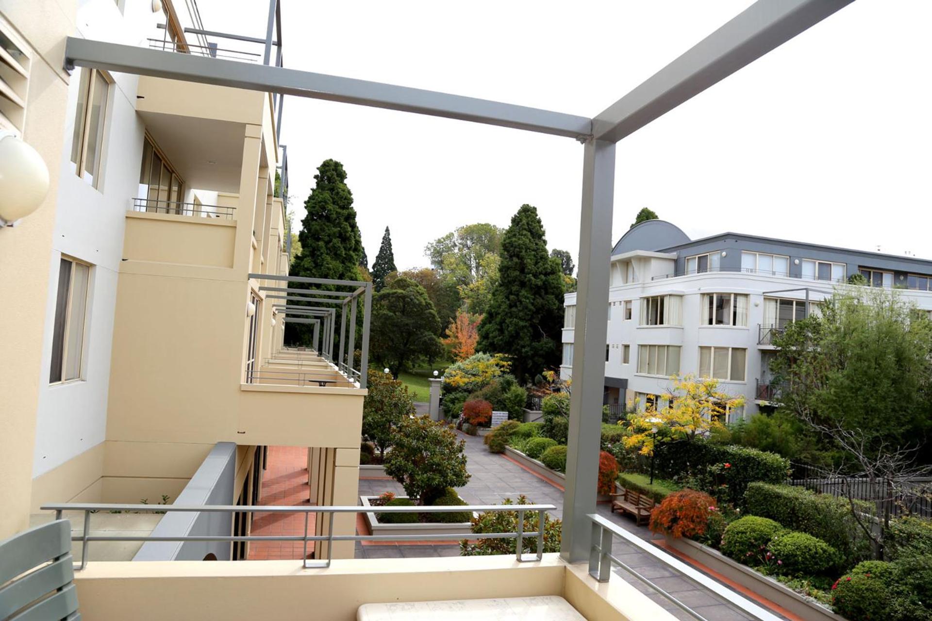 2 Bedroom Deluxe Apartment  - Photo 2