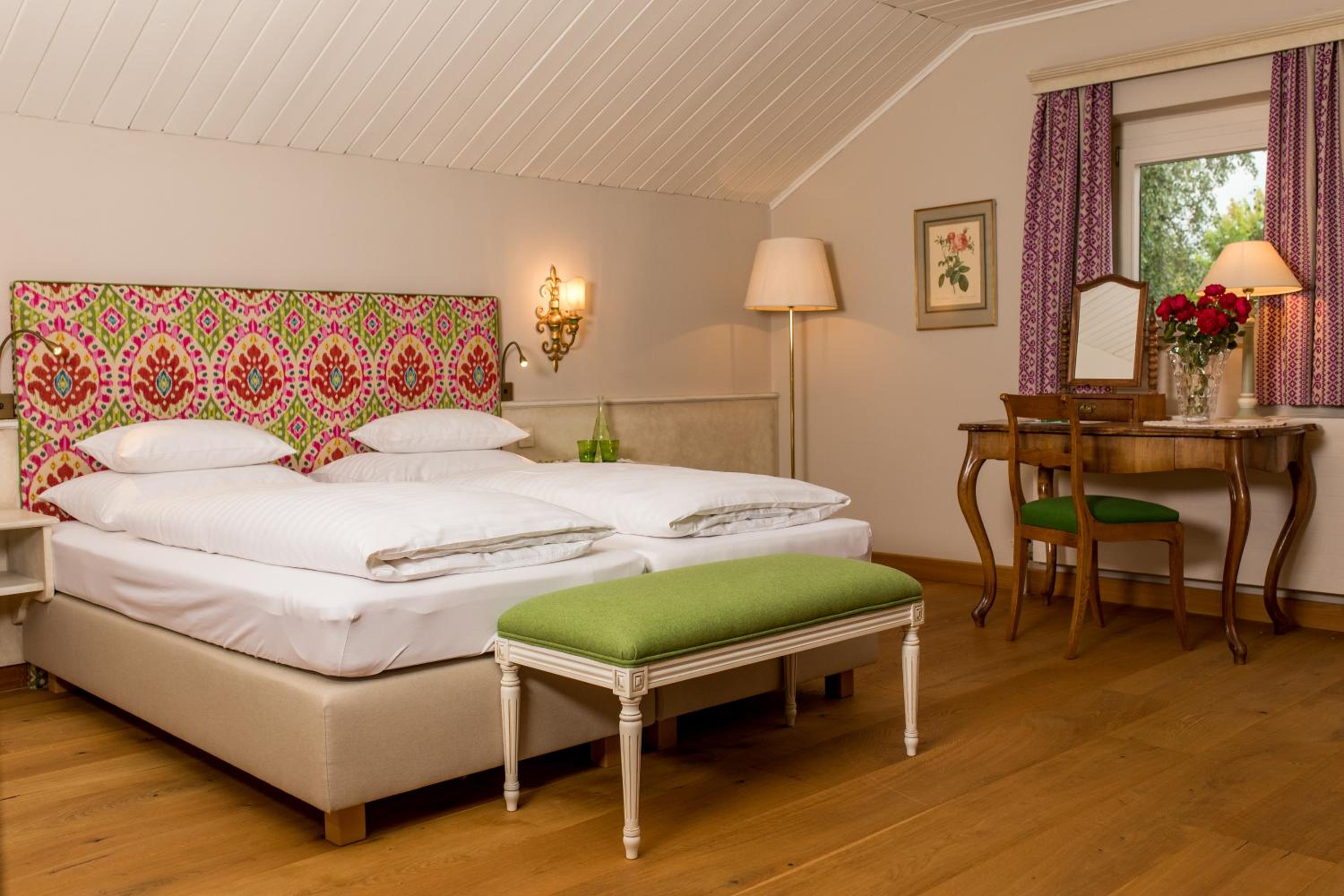 Junior Suite with Balcony - Photo 1