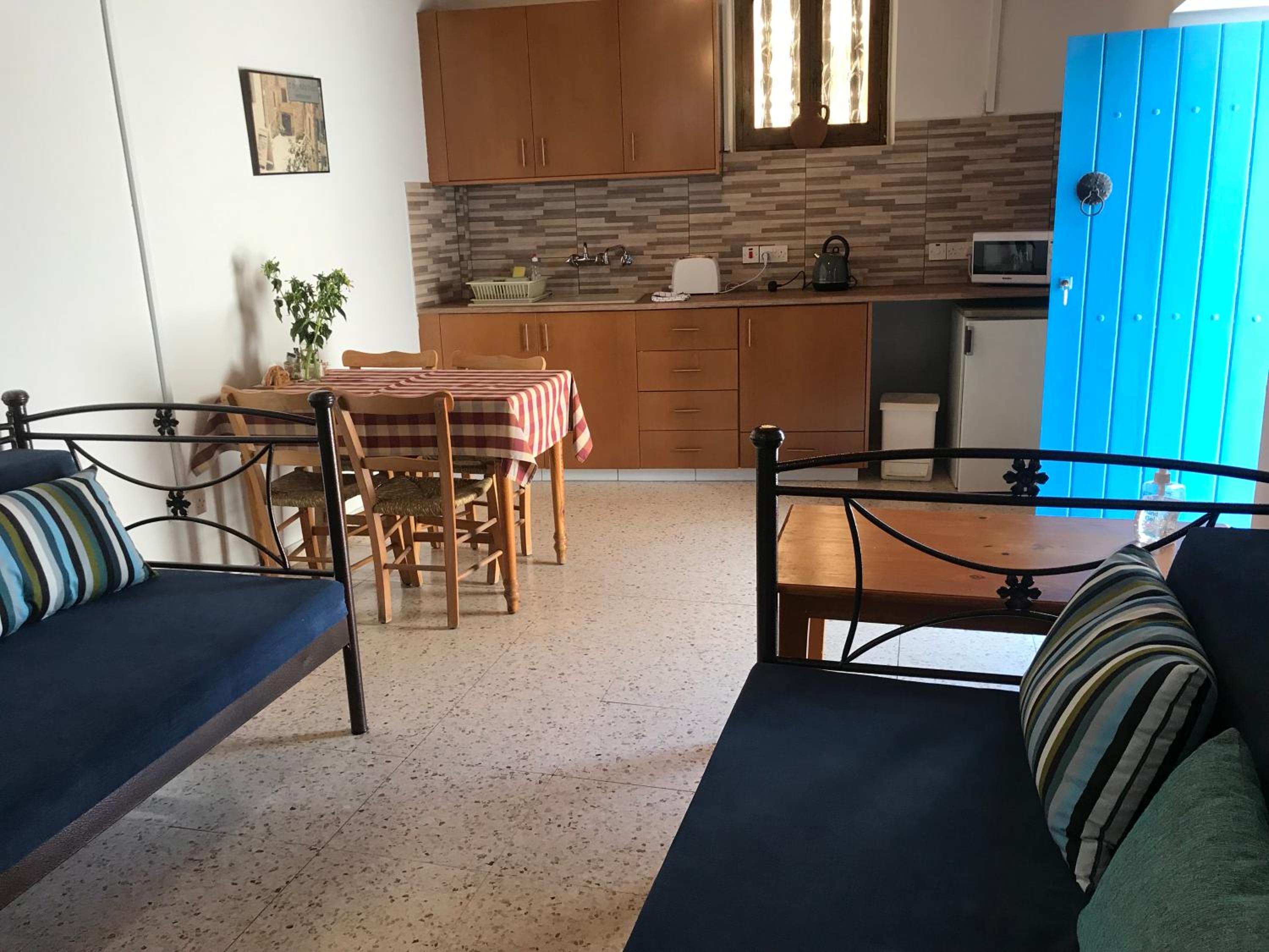 One Bedroom Cottage with Fireplace photo 3
