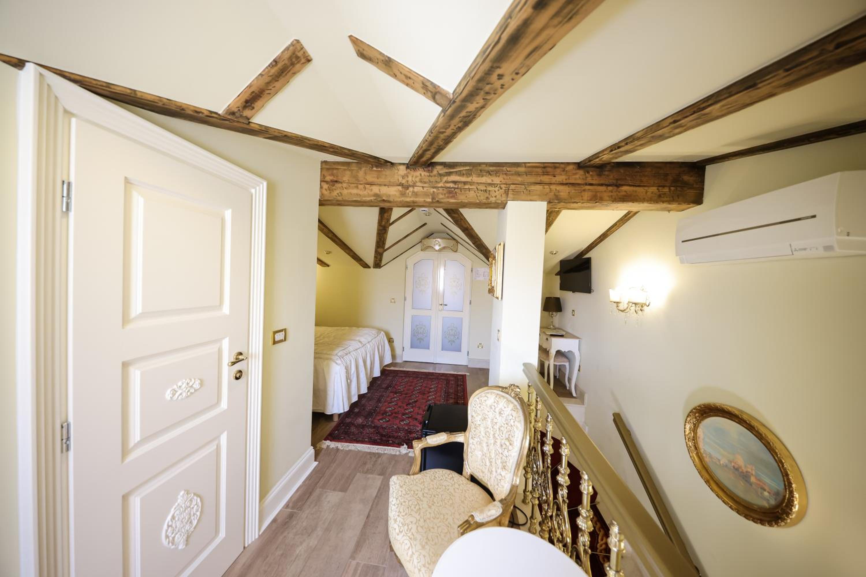 Deluxe Double or Twin Room with Balcony