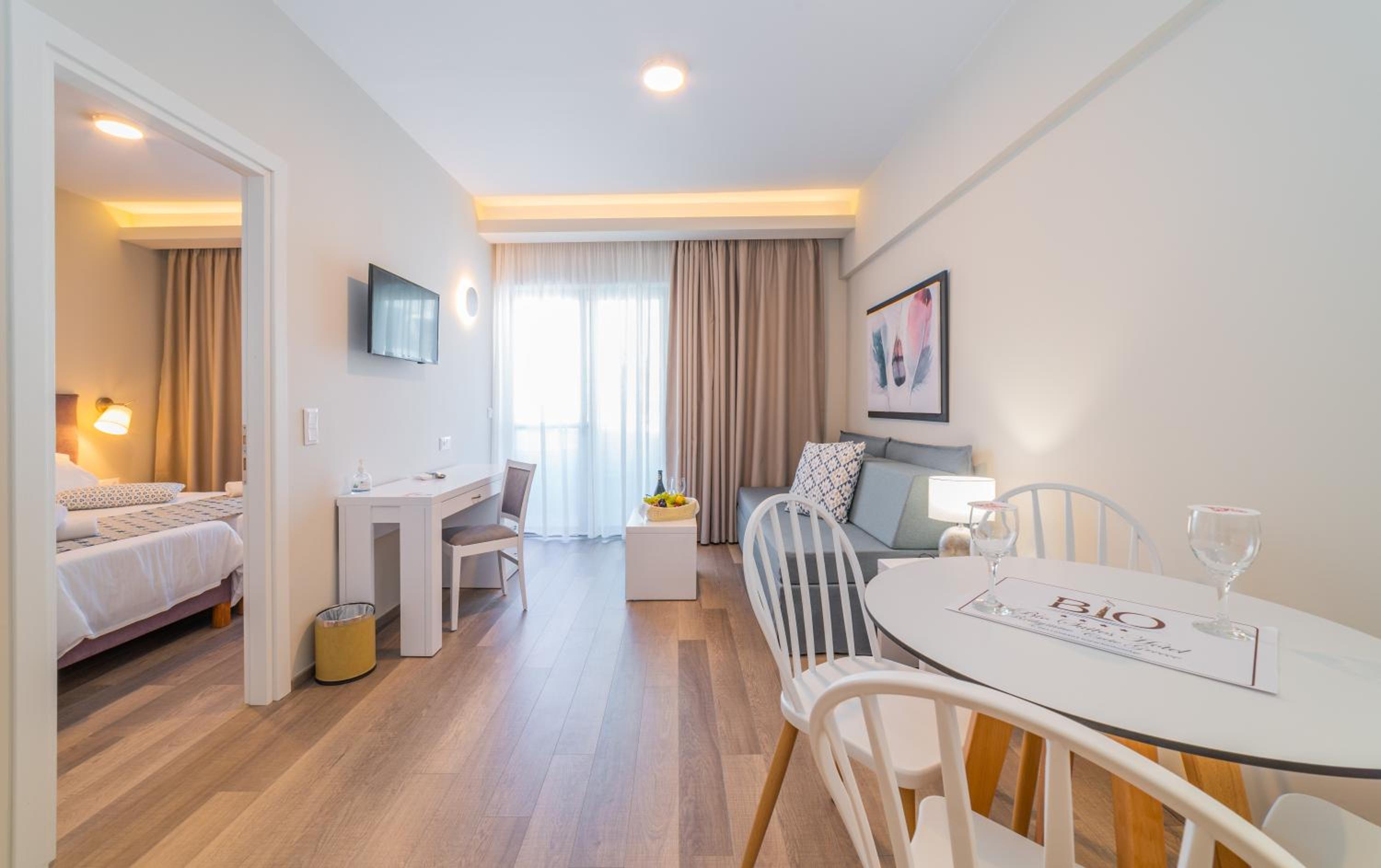 One-Bedroom Apartment (2 Adults + 1 Child)