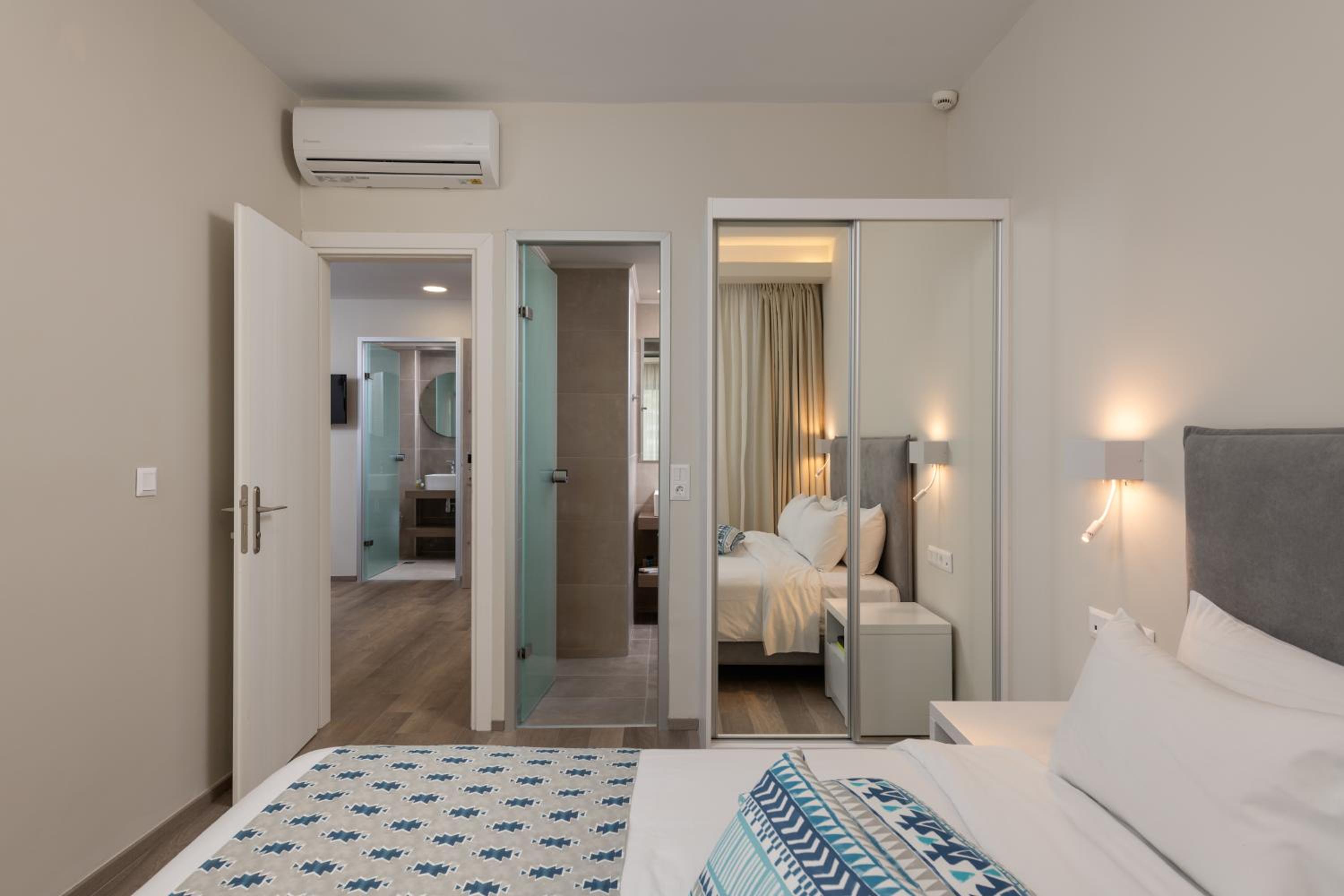 Two-Bedroom Apartment (4-5 Adults)