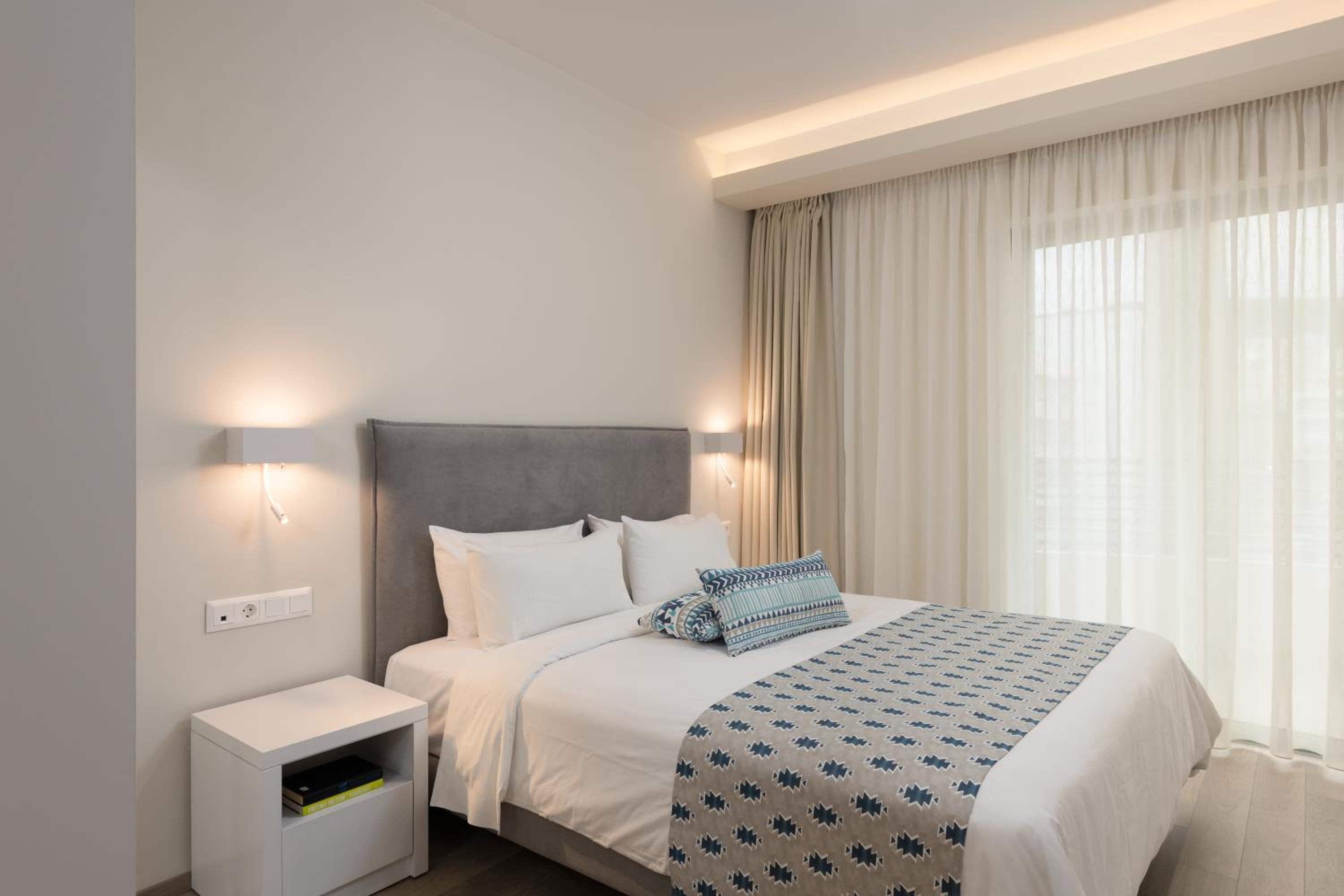 Two-Bedroom Apartment (4-5 Adults)