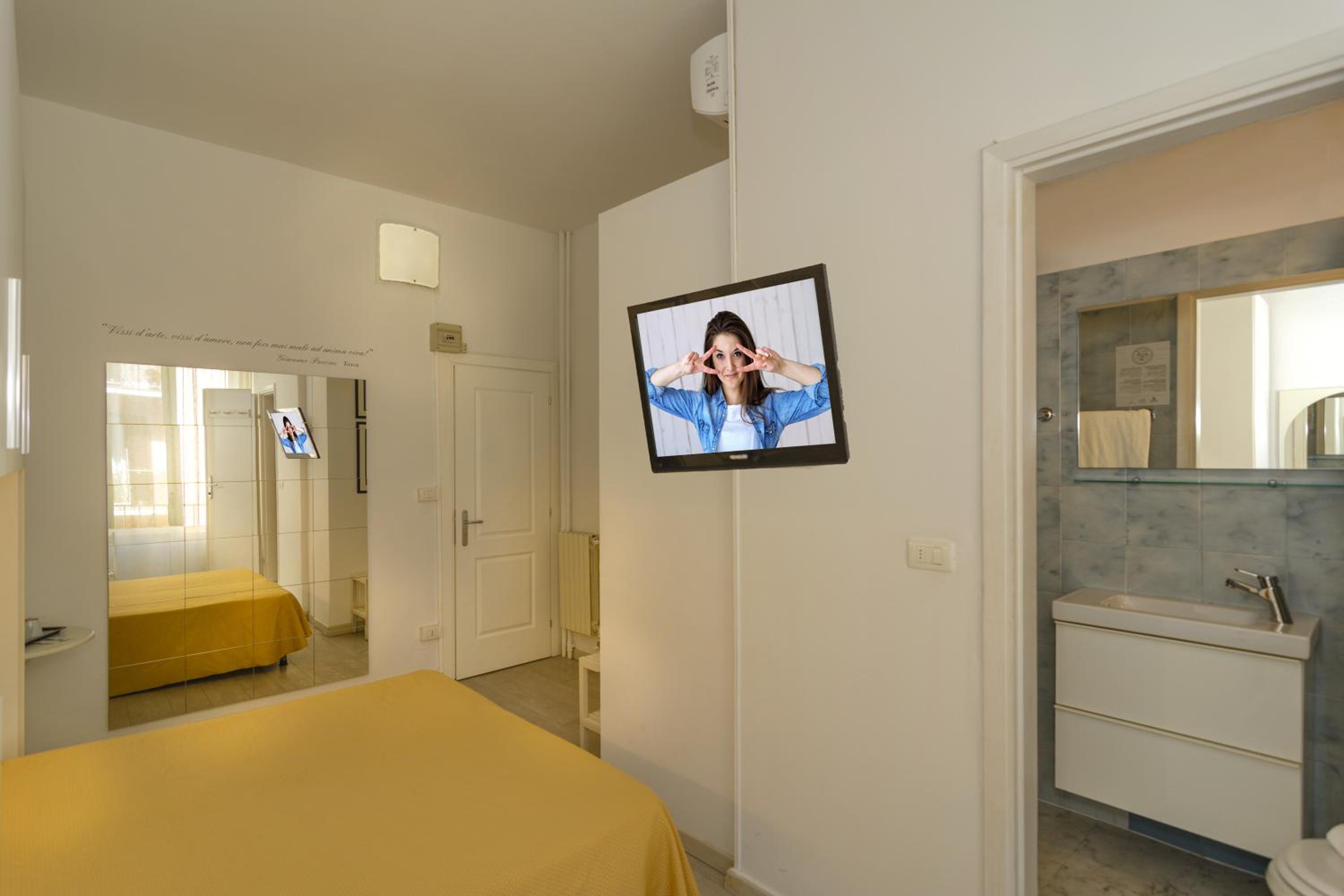 Double Room with Balcony photo 3