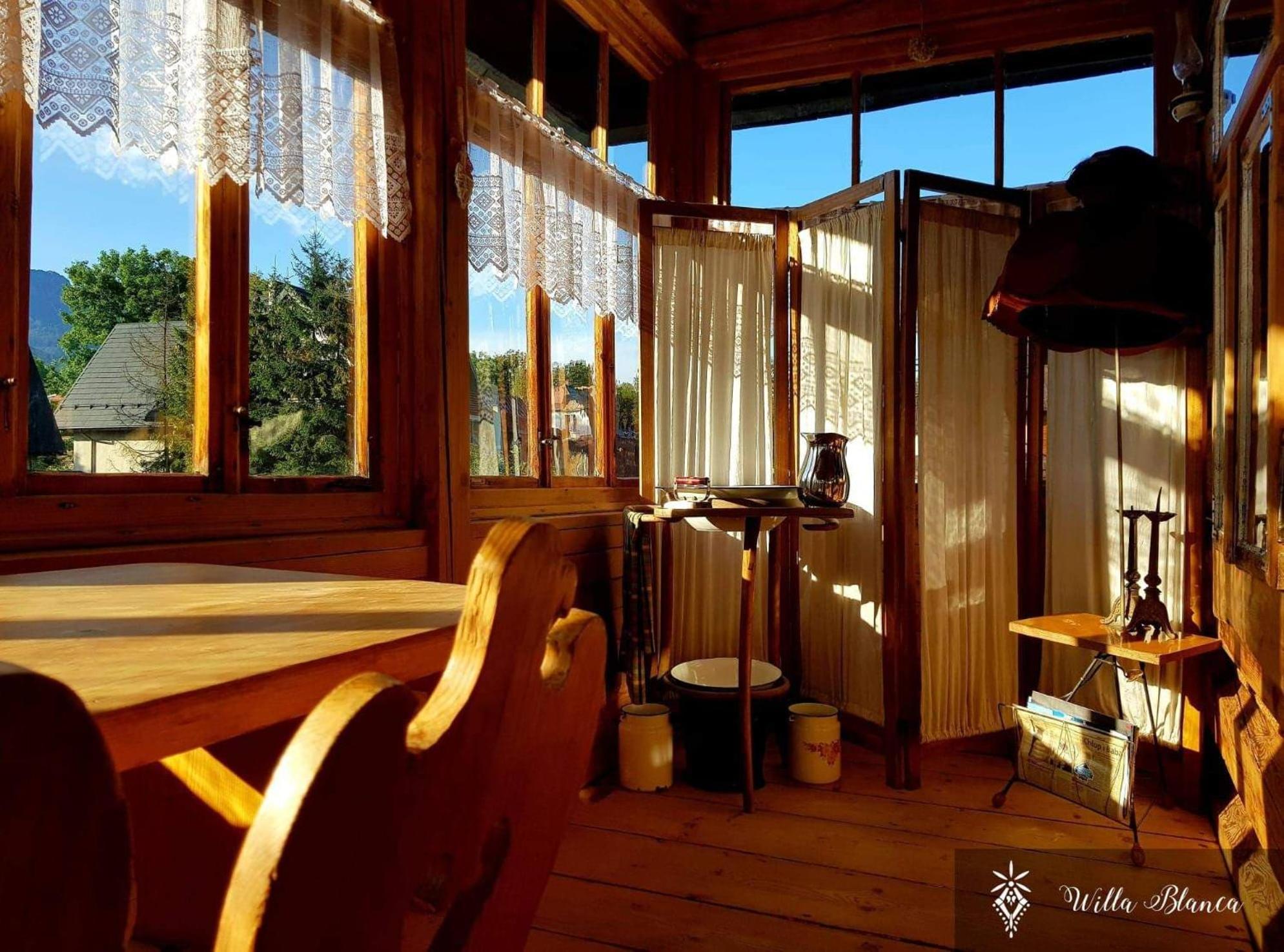 Double Room with Private Bathroom - Photo 7