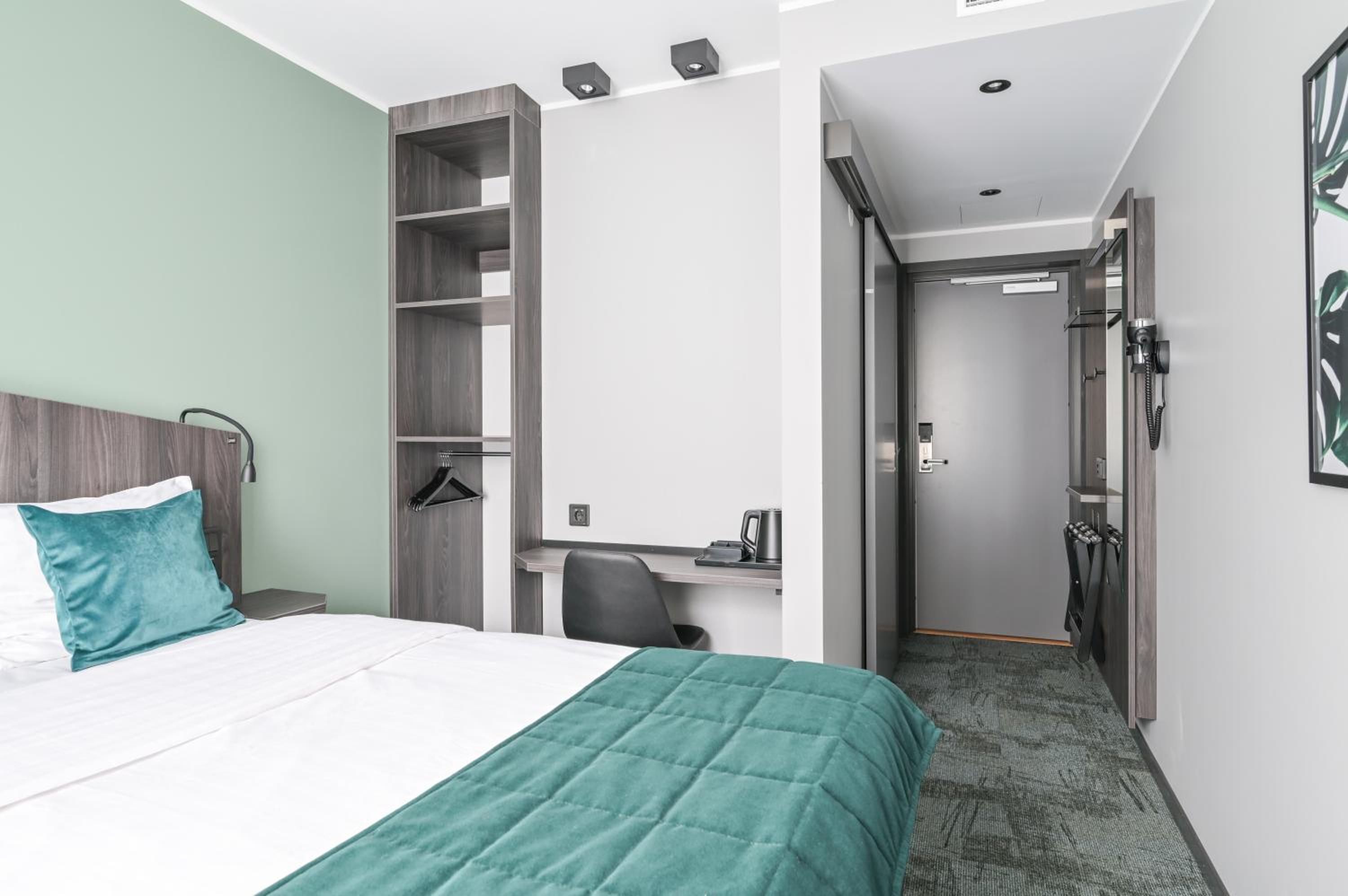 Small Double Room - Photo 1