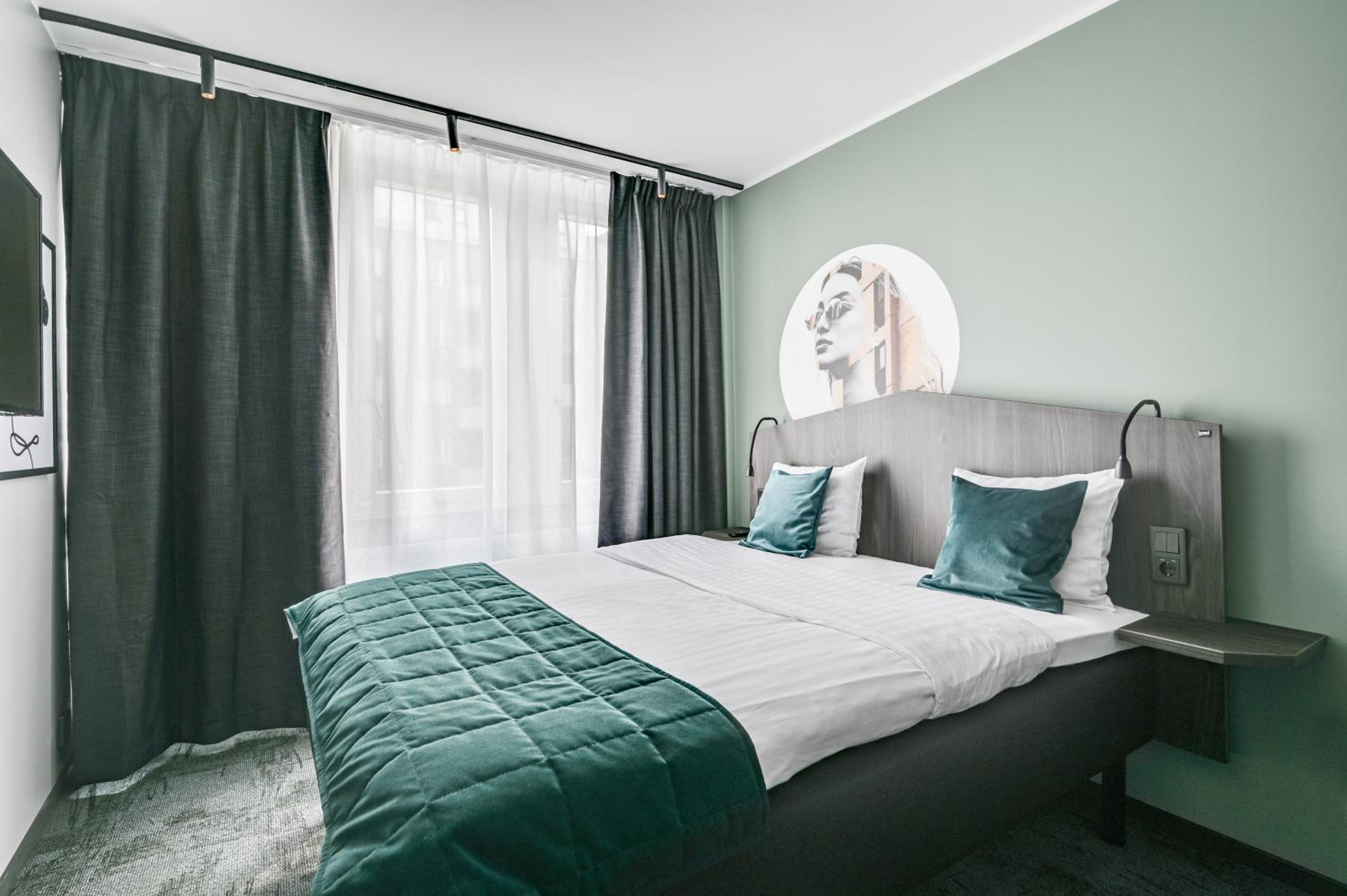 Small Double Room - Photo 2
