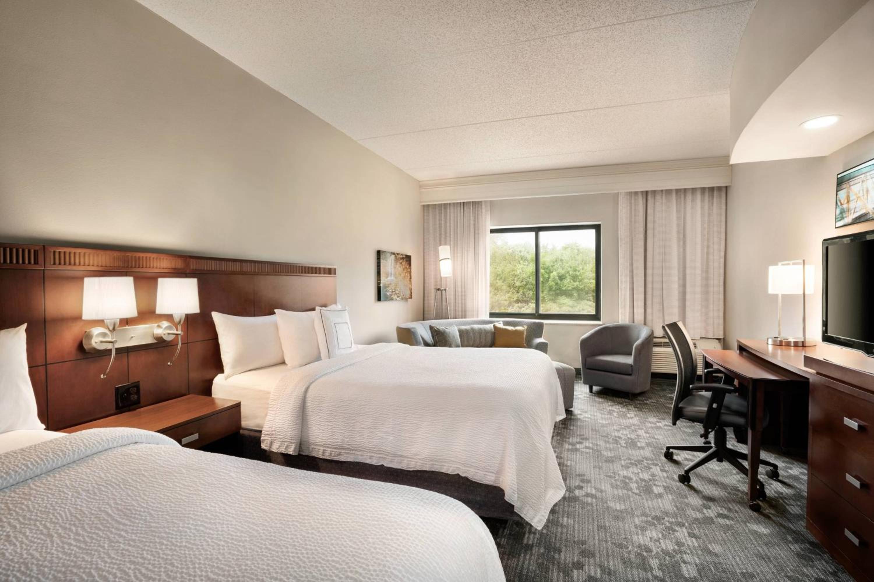 Queen Room with Two Queen Beds, Roll-In Shower and Transfer Shower - Mobility Access/Hearing Accessible