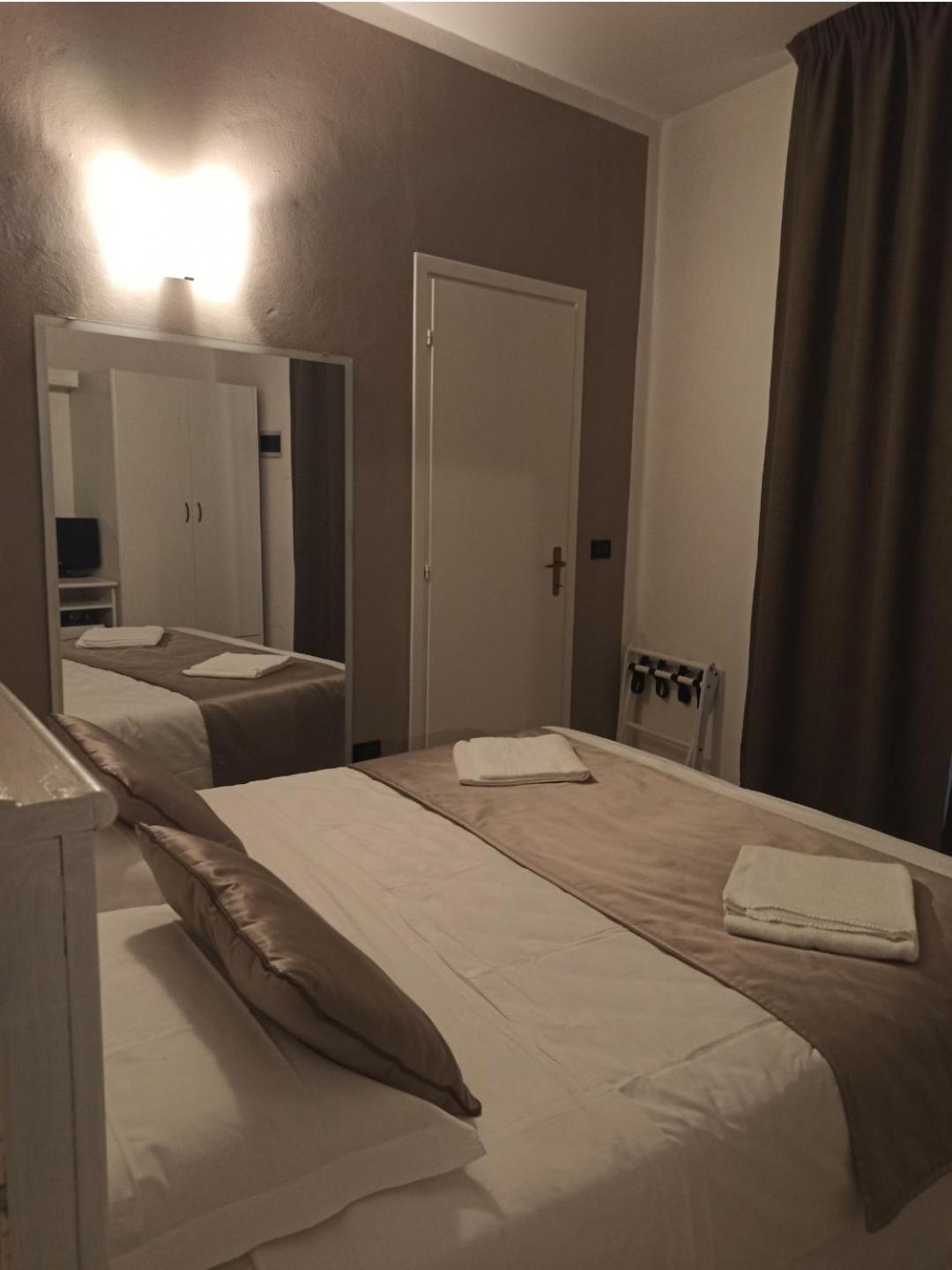 Quadruple Room - Photo 2