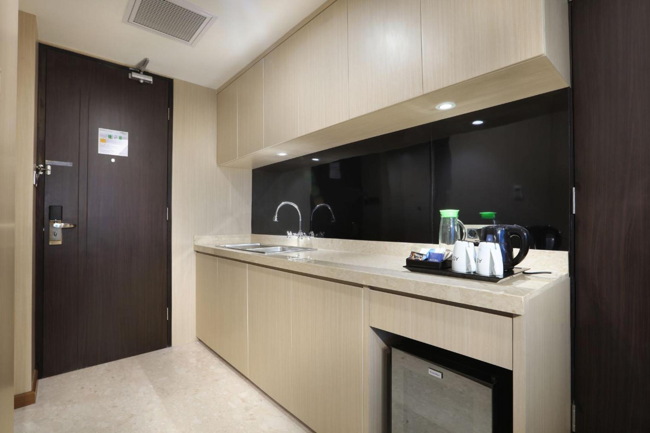 Suite - Photo 3