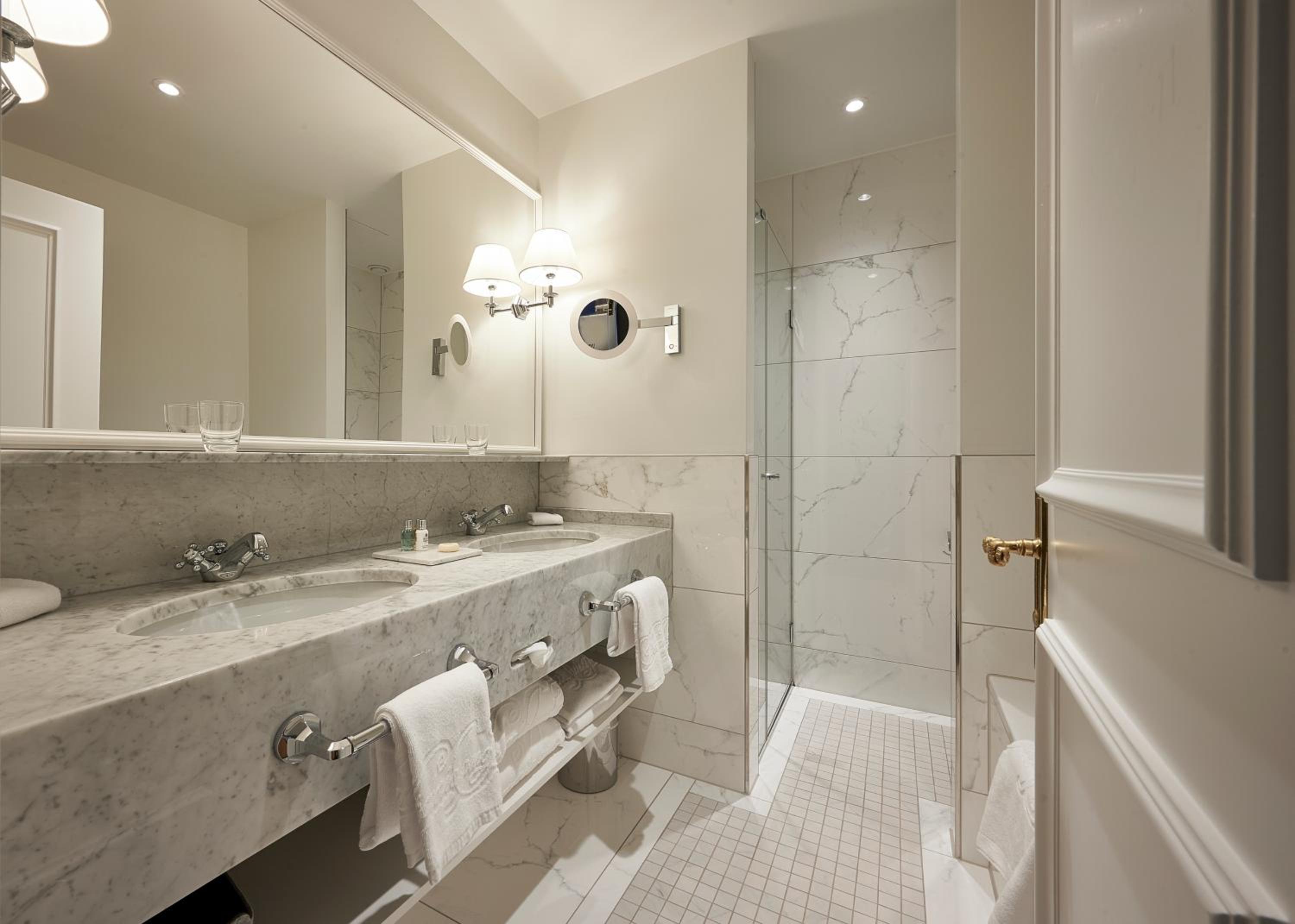 Superior Double Room - Photo 3