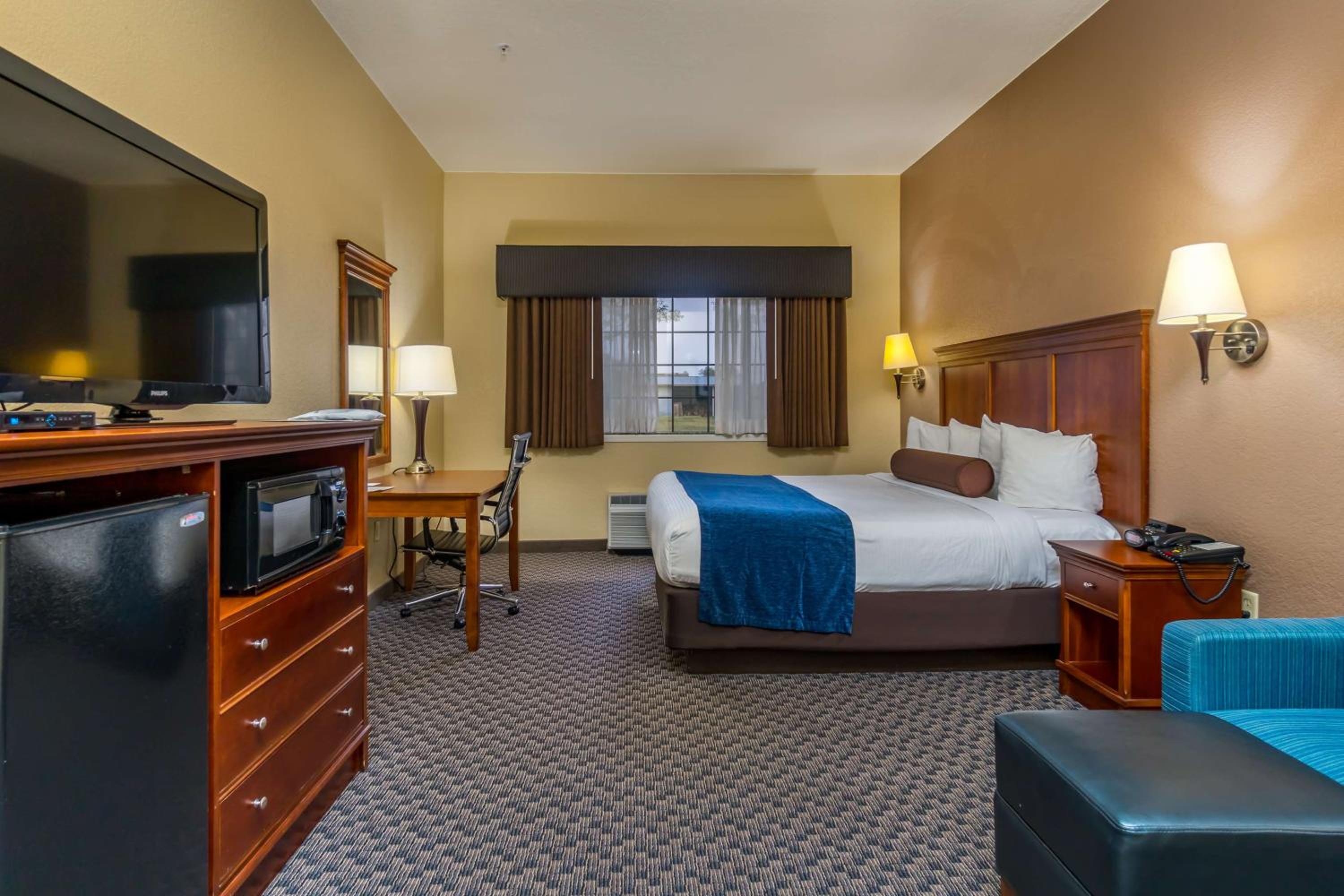 King Room - Non-Smoking photo 1