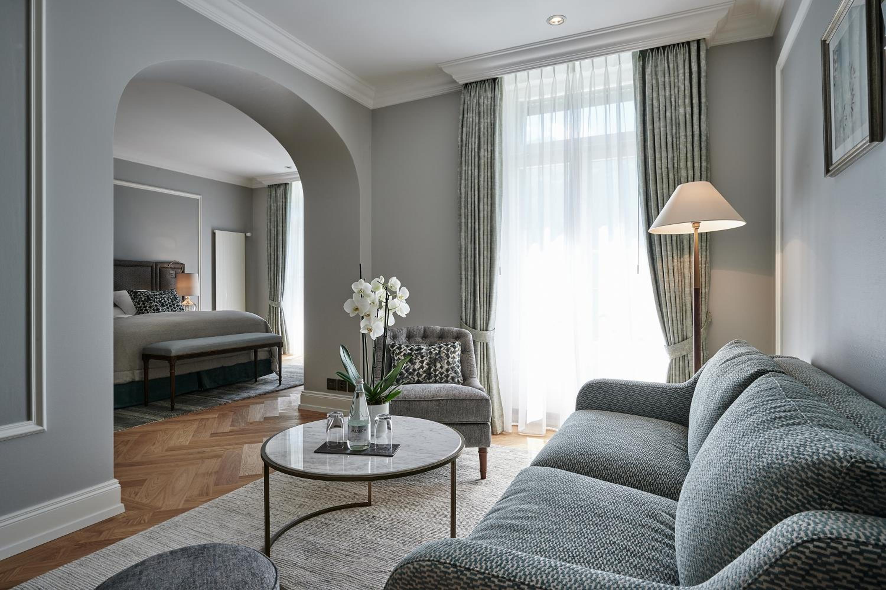 Deluxe Junior Suite - Photo 3