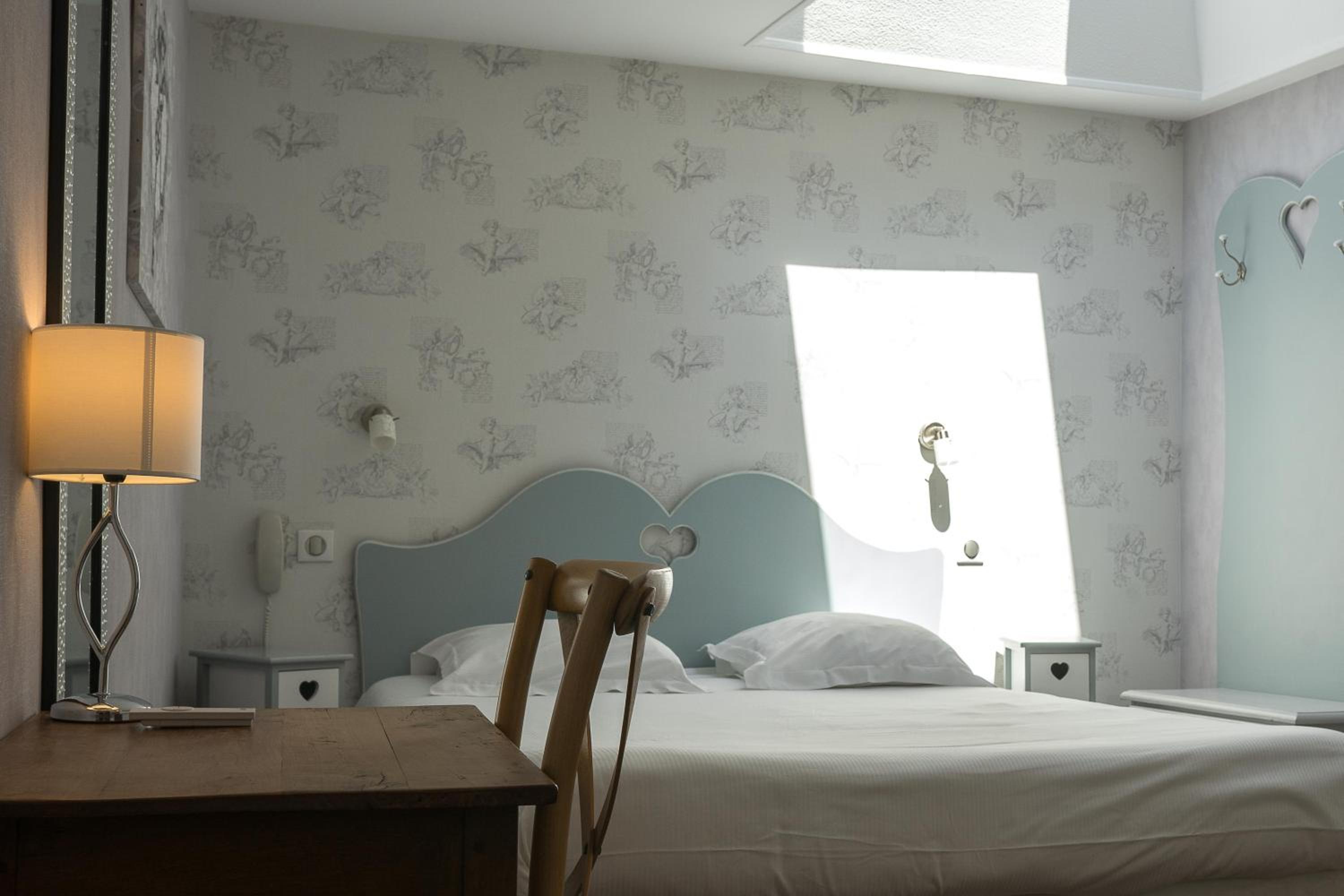 Standard Double Room photo 2