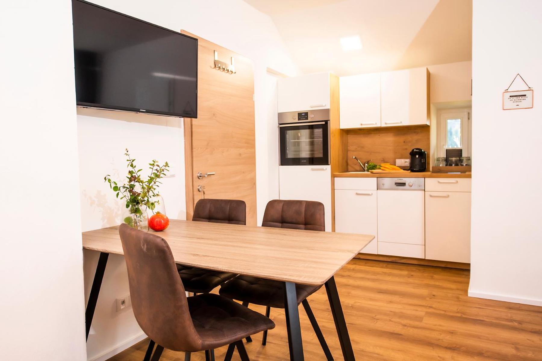 Apartment with Mountain View photo 3