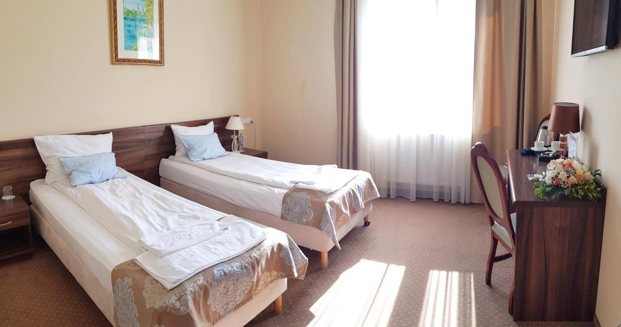 Double Room with Private Bathroom - Photo 5