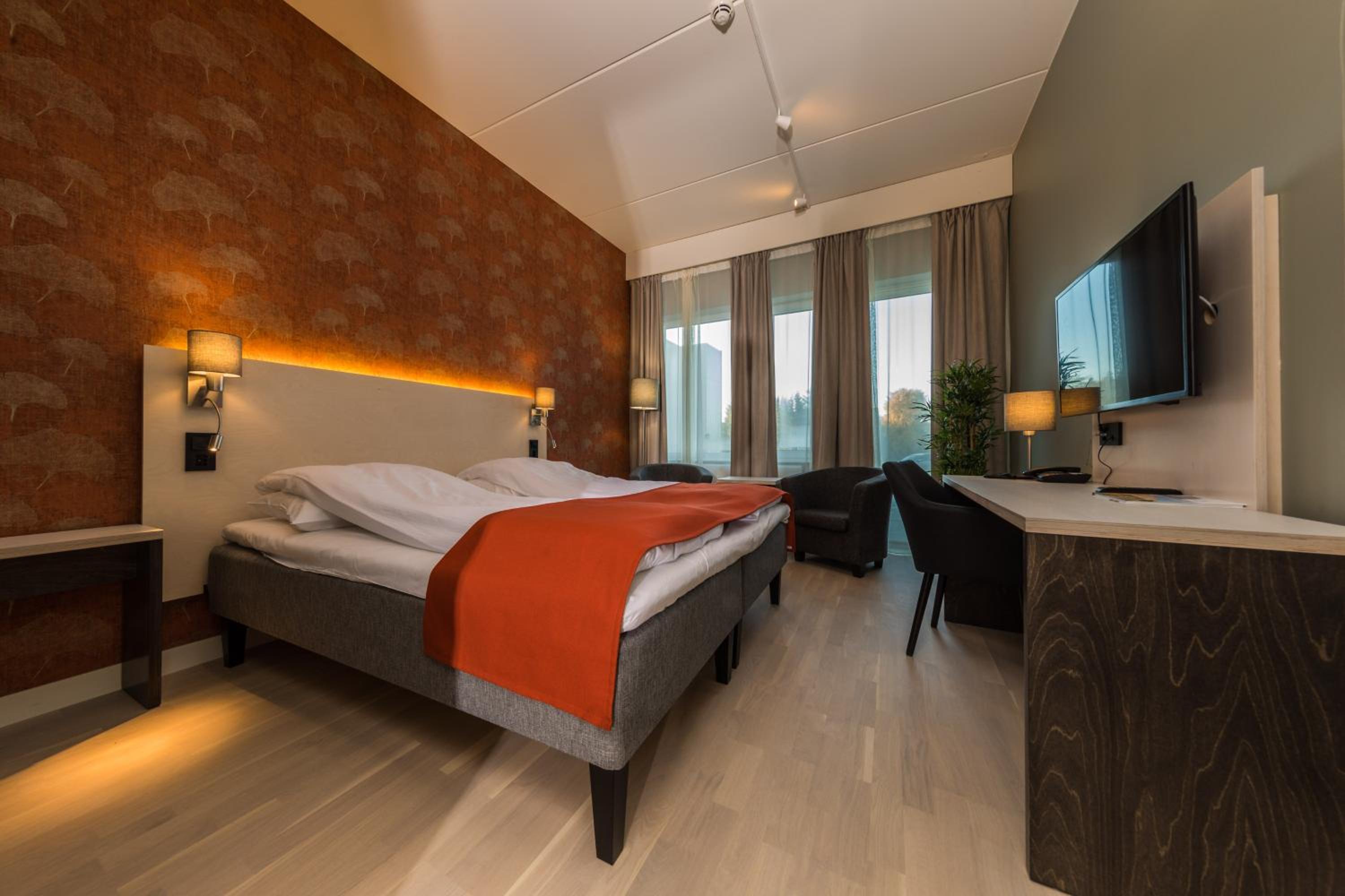 Business Double Room - Photo 1
