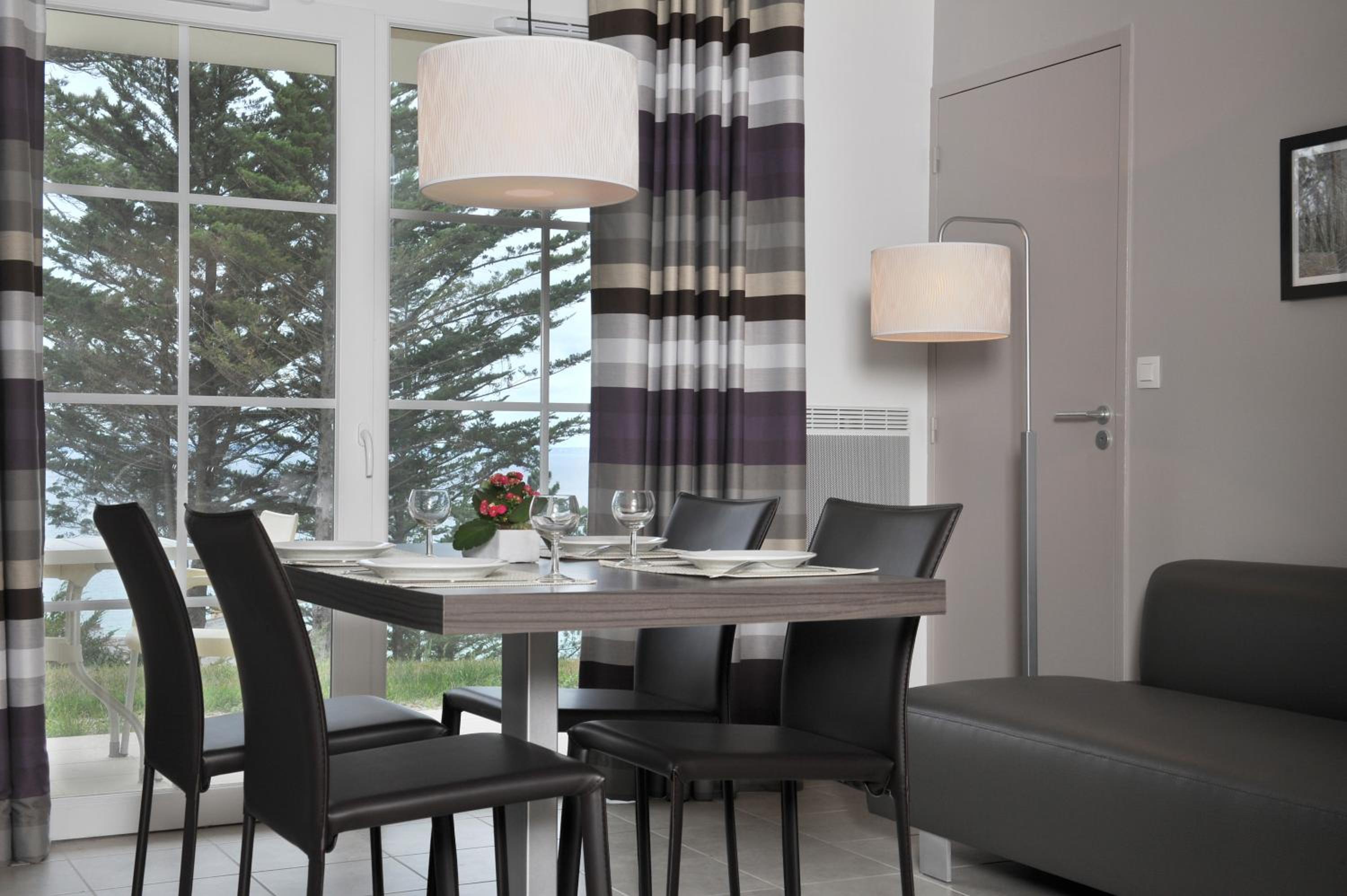 Two-Bedroom Apartment with Sea View - Ground Floor photo 3