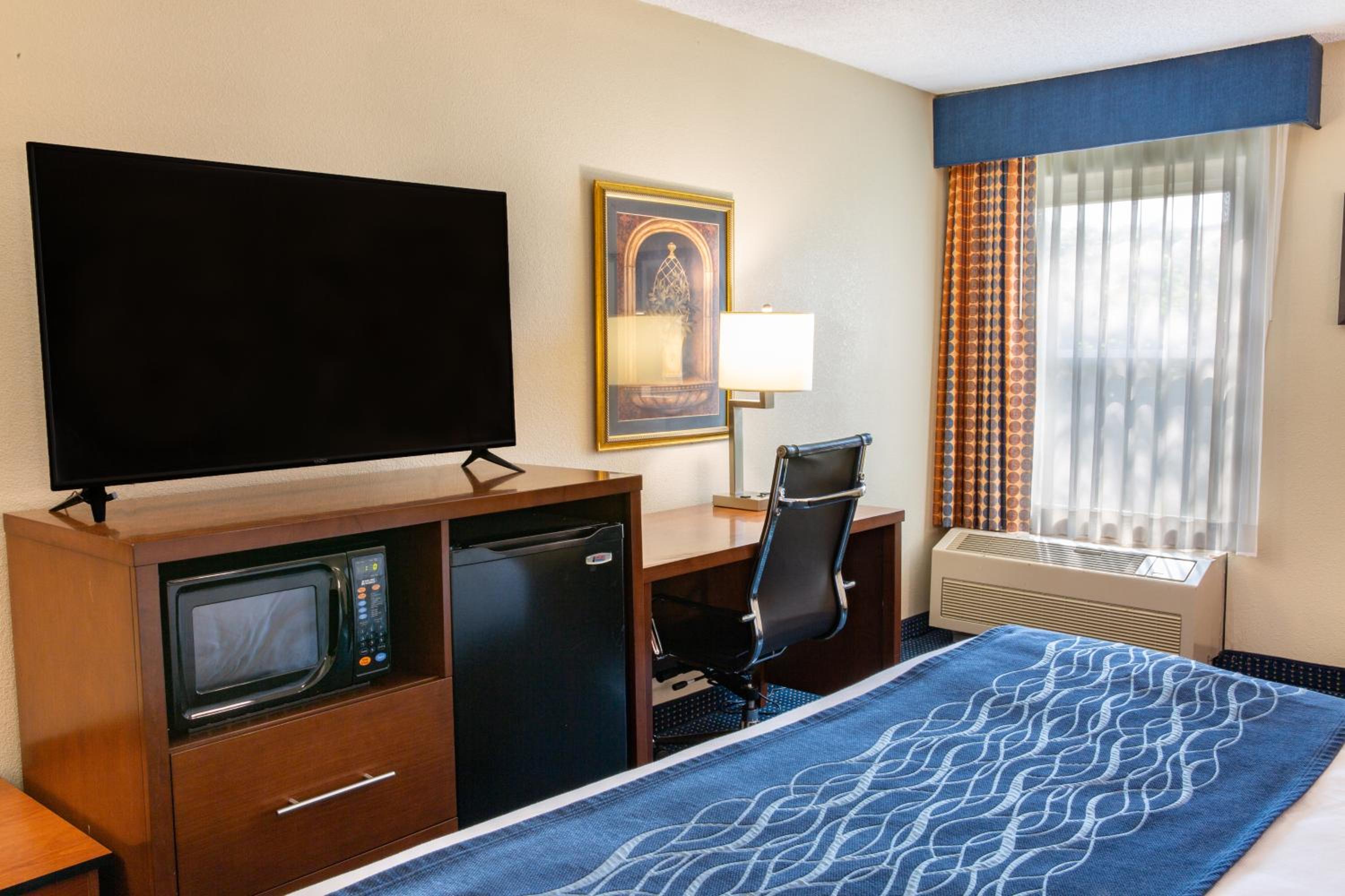 King Room with Spa Bath - Non-Smoking - Photo 2