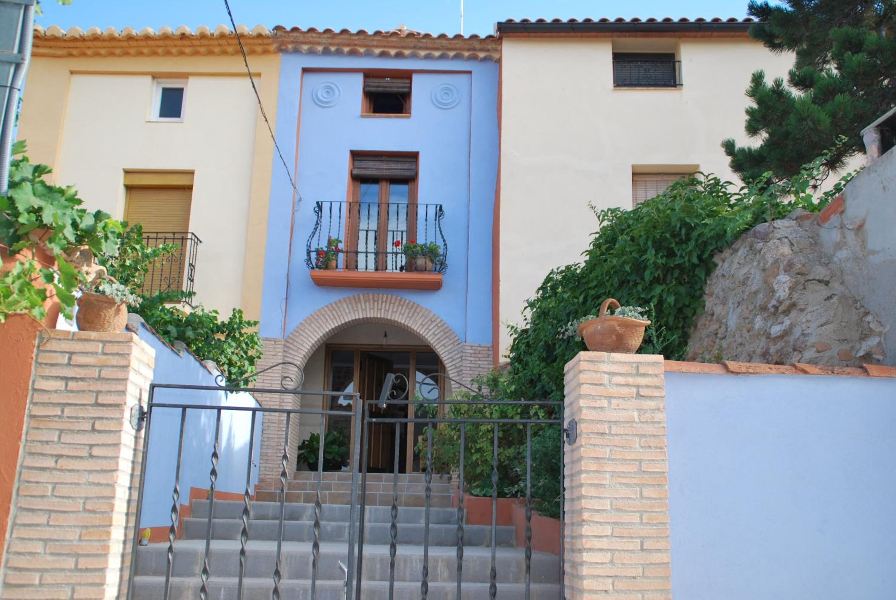 Four-Bedroom House - Photo 7