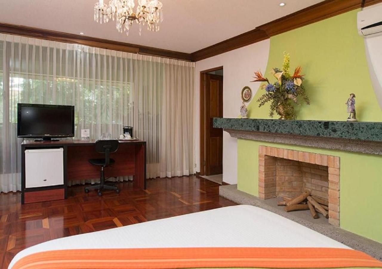 Queen Room