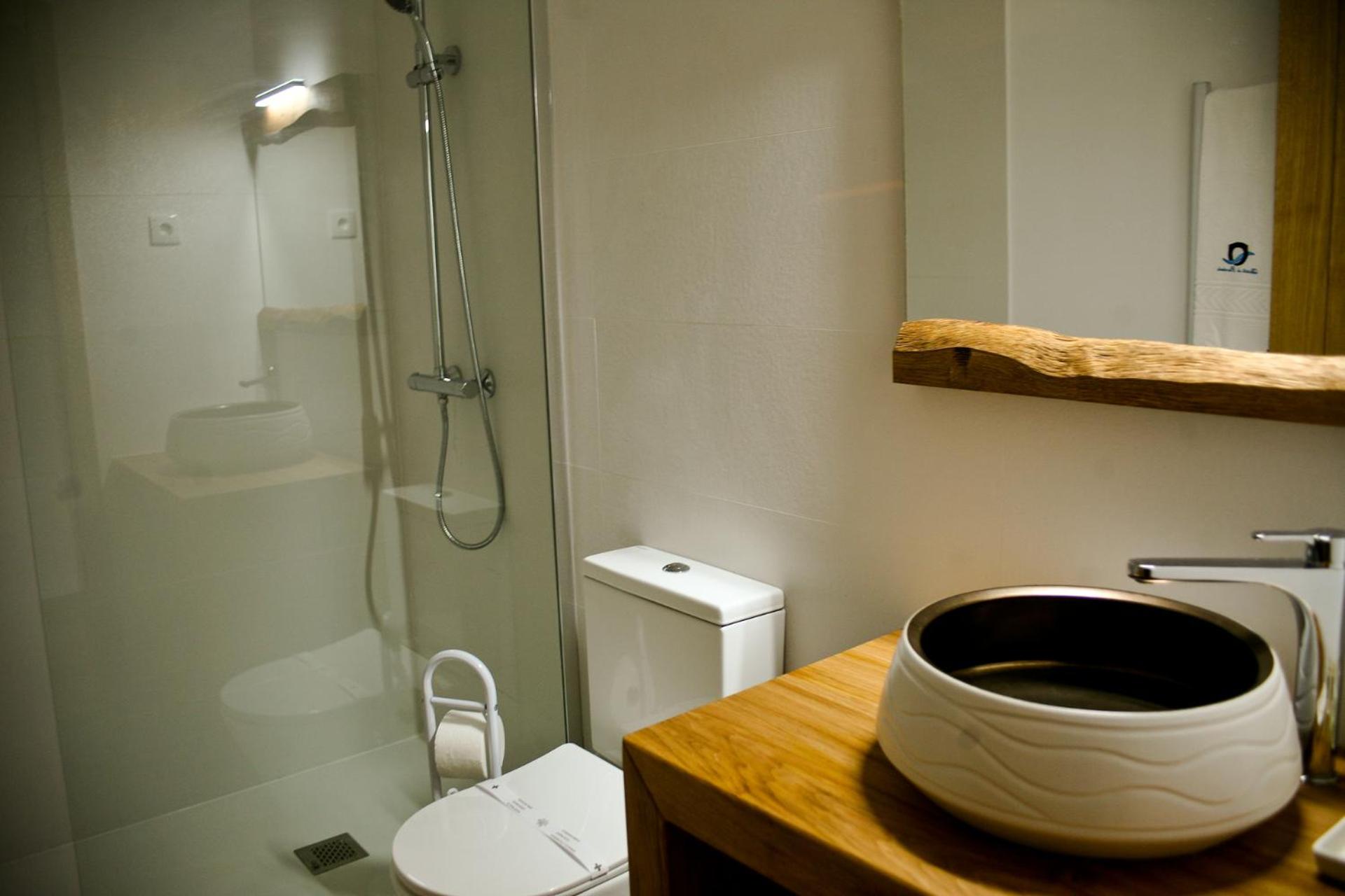 Double Room with Balcony - Photo 14