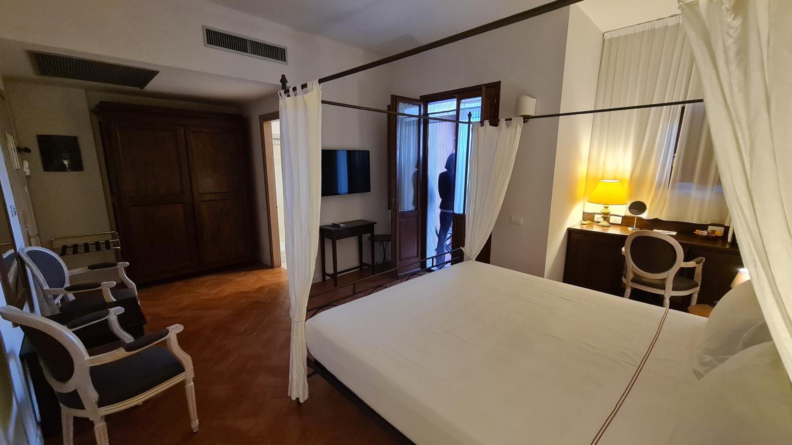 Deluxe Double Room - Photo 60