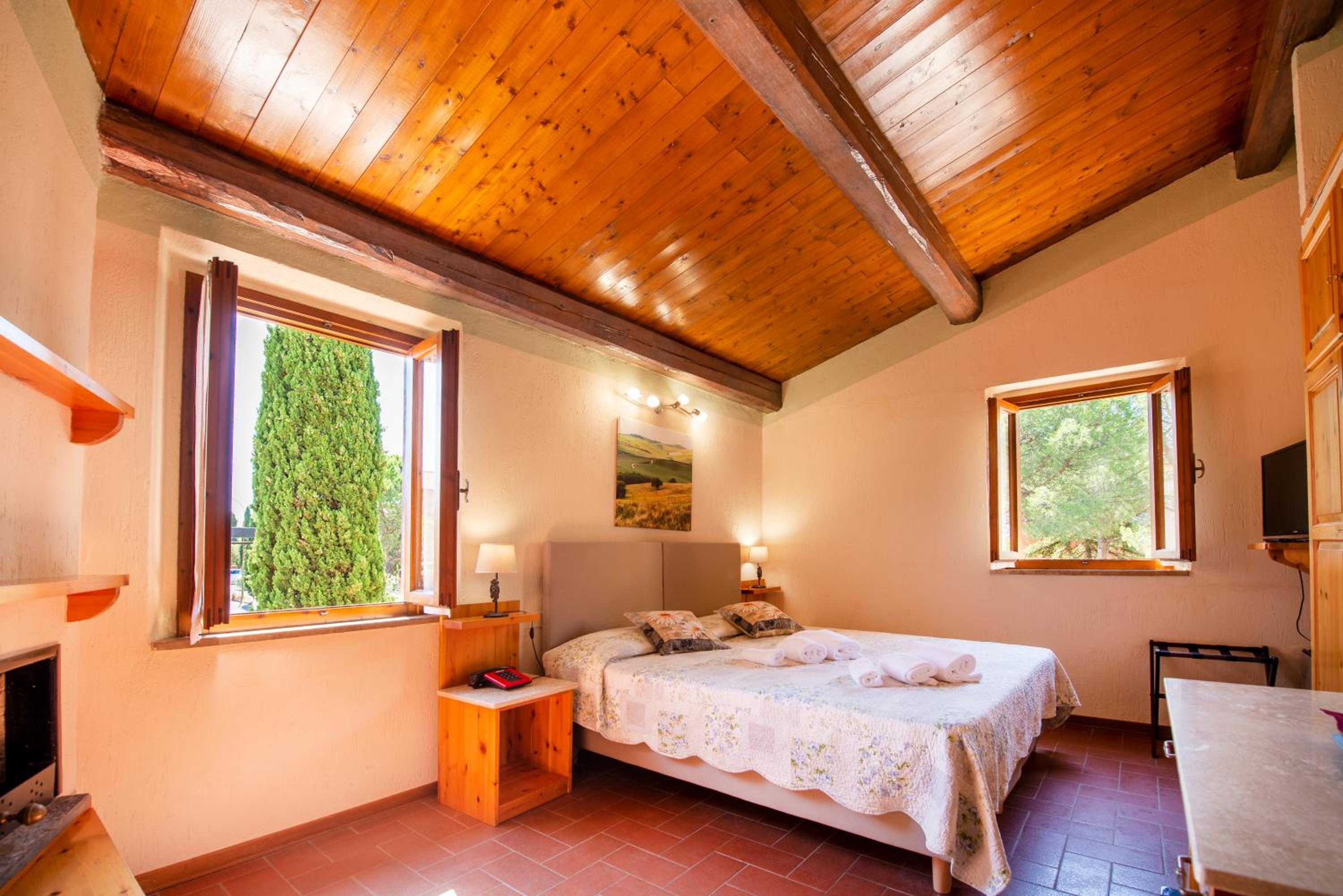 Quadruple Room - Photo 8