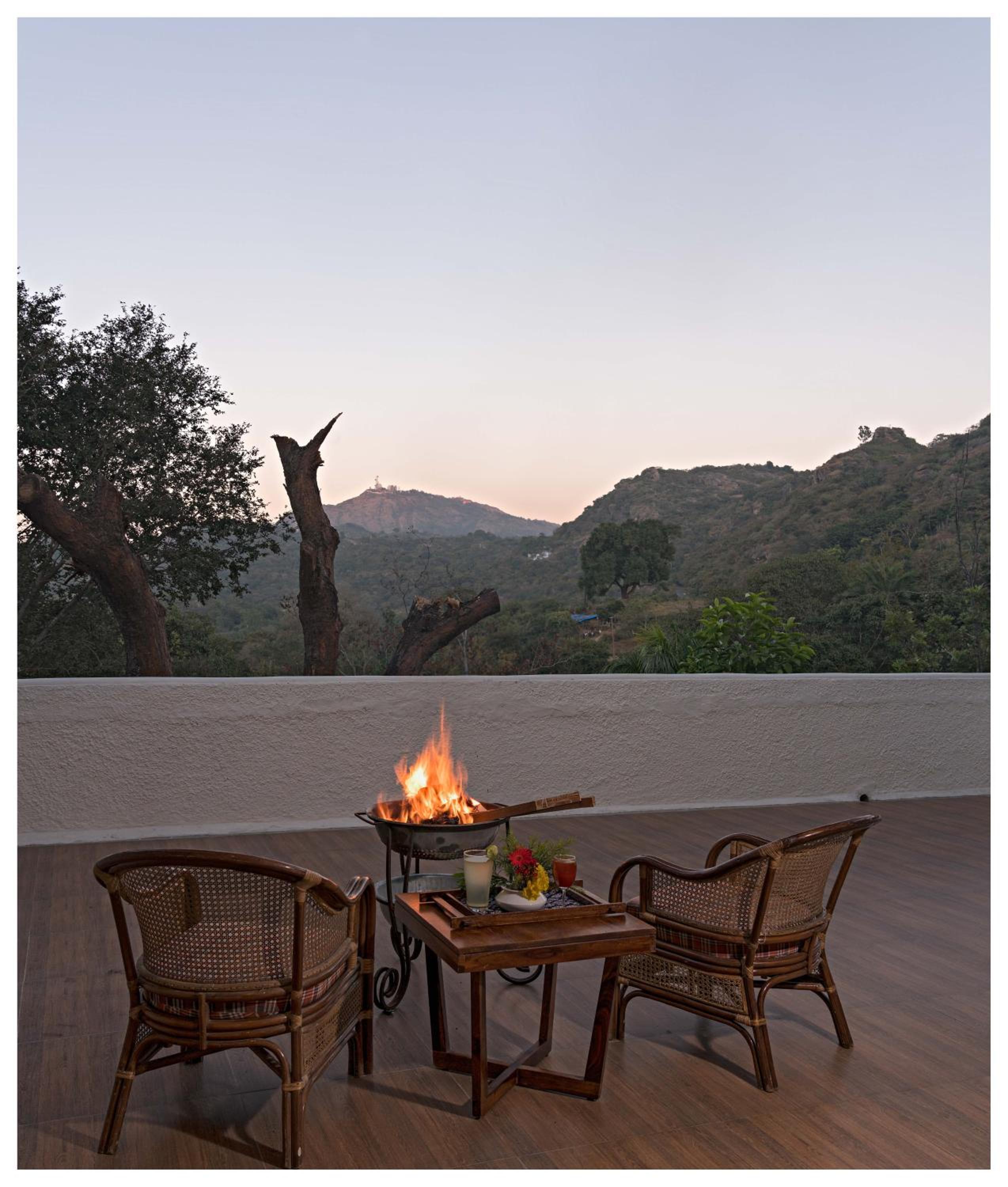 Suite with Mountain View - Photo 4