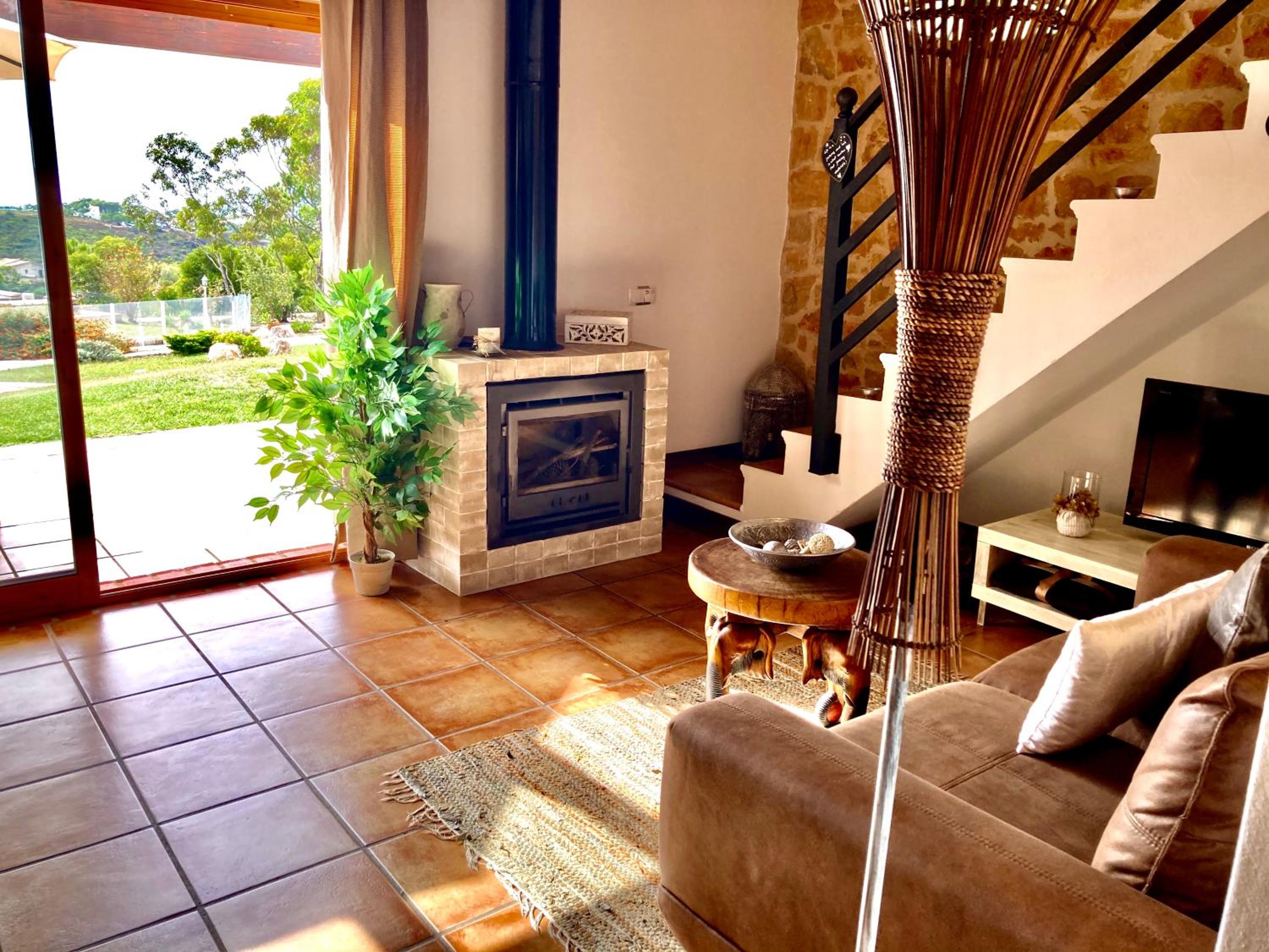 Villa with Sea View - Photo 4