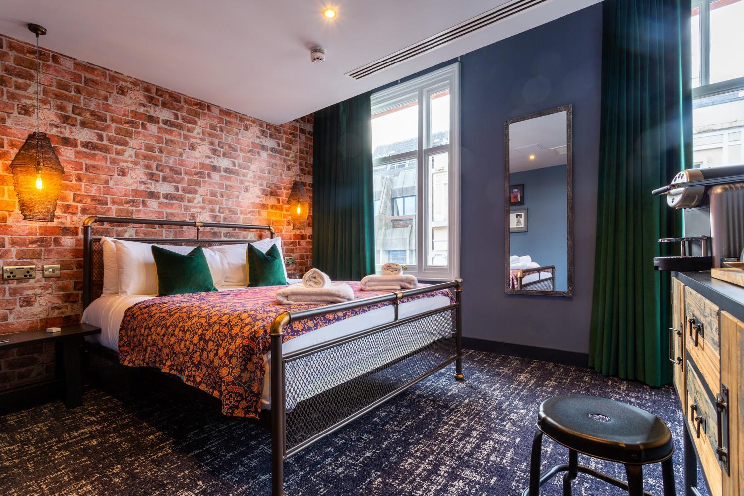 Standard Double Room - Photo 4
