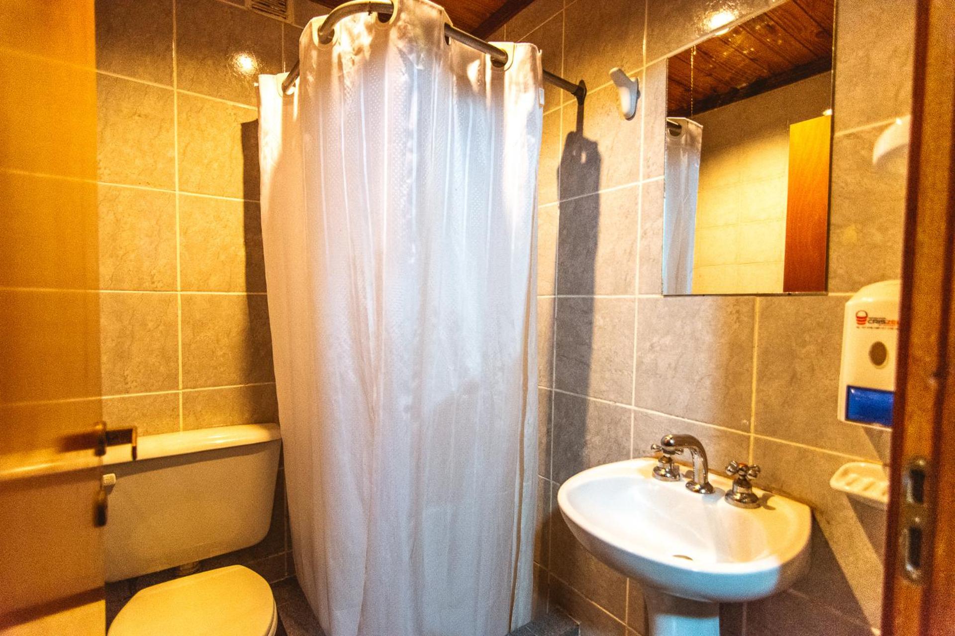 Single Bed in Dormitory Room with Shared Bathroom photo 2