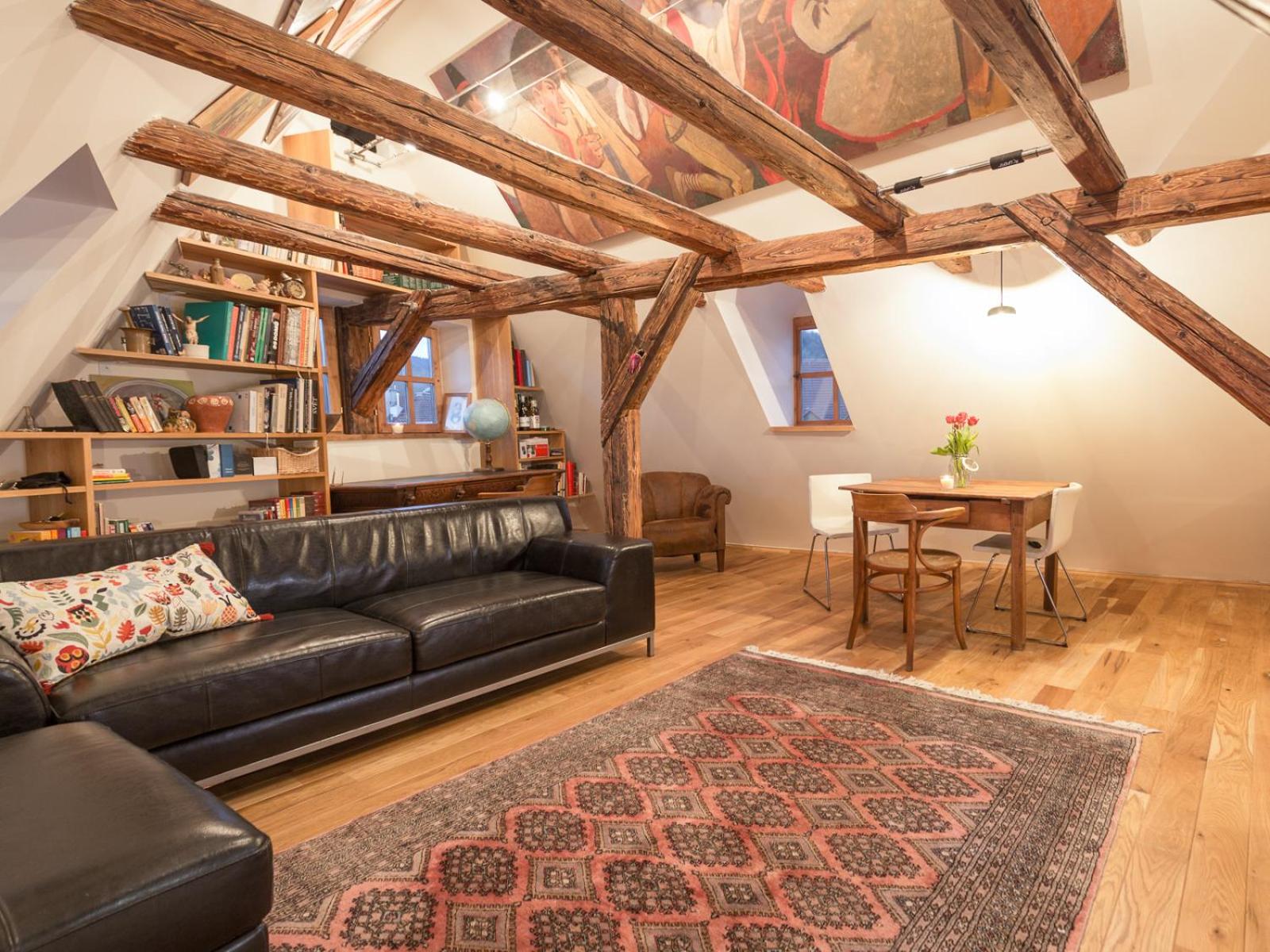 Deluxe Apartment
