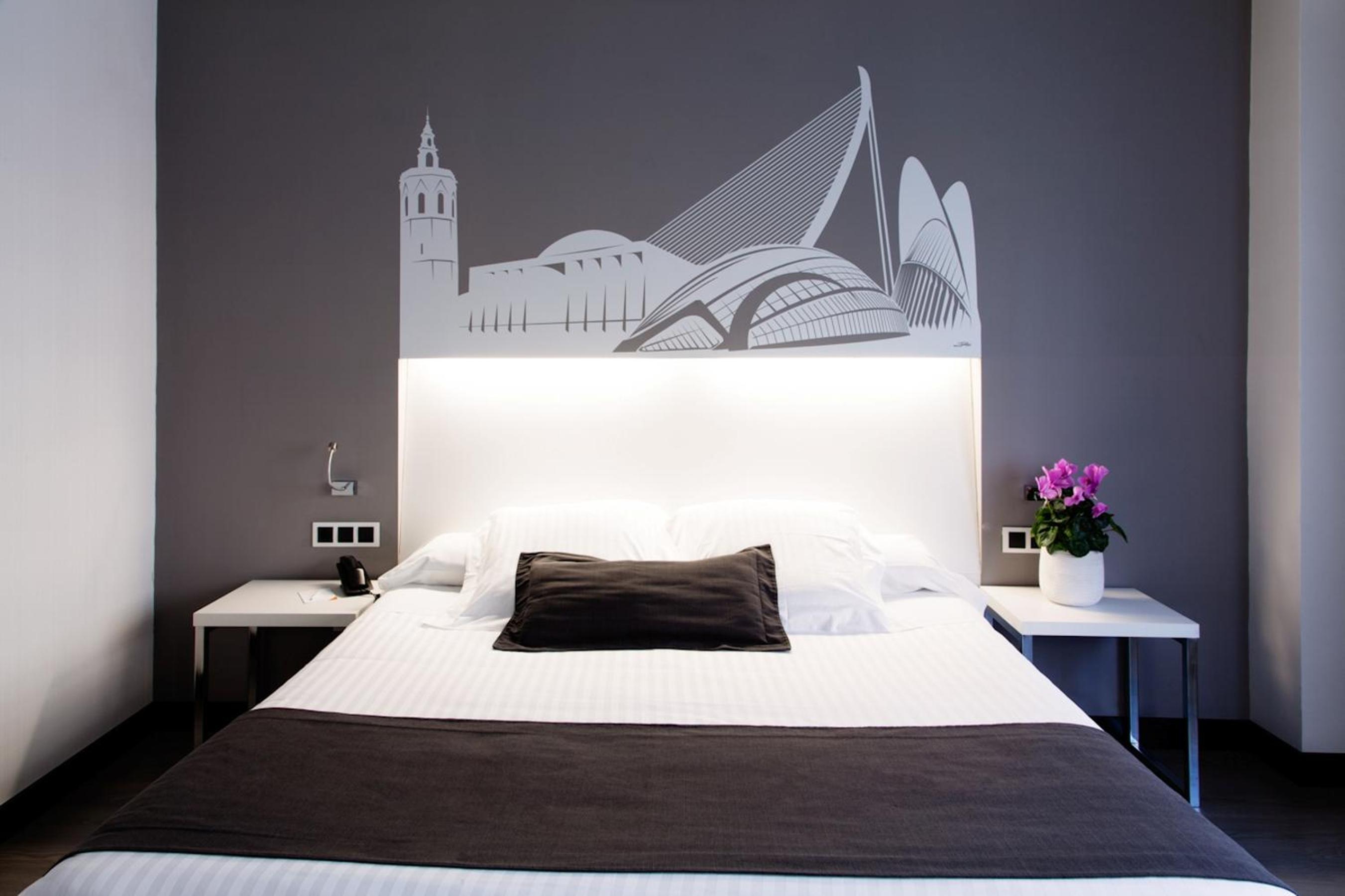 Double Room for Single Use with City View