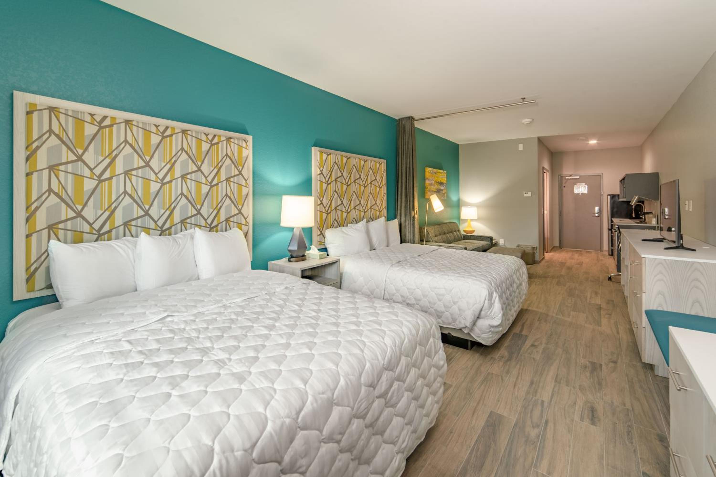 Queen Suite