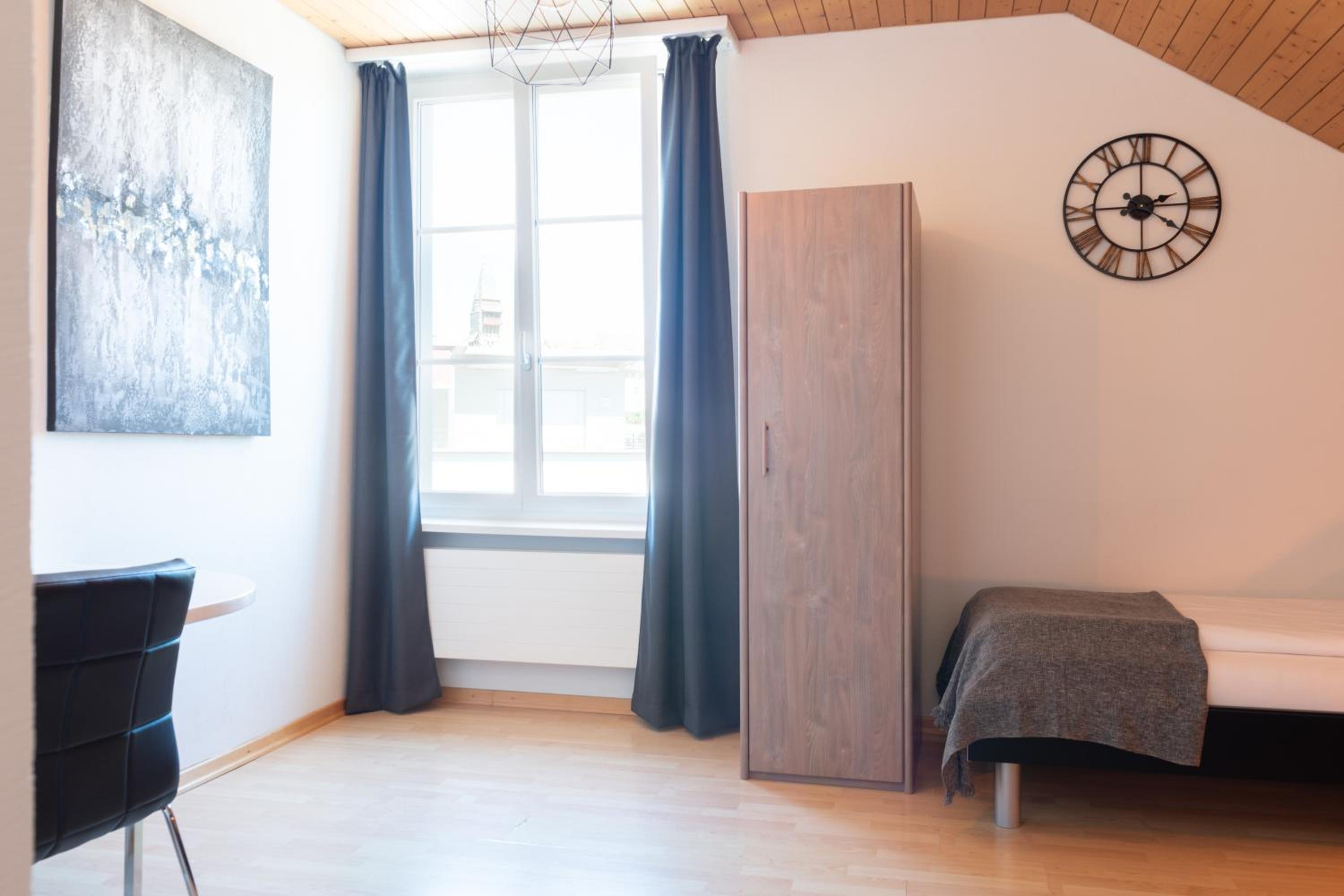 Standard Twin Room - Photo 6