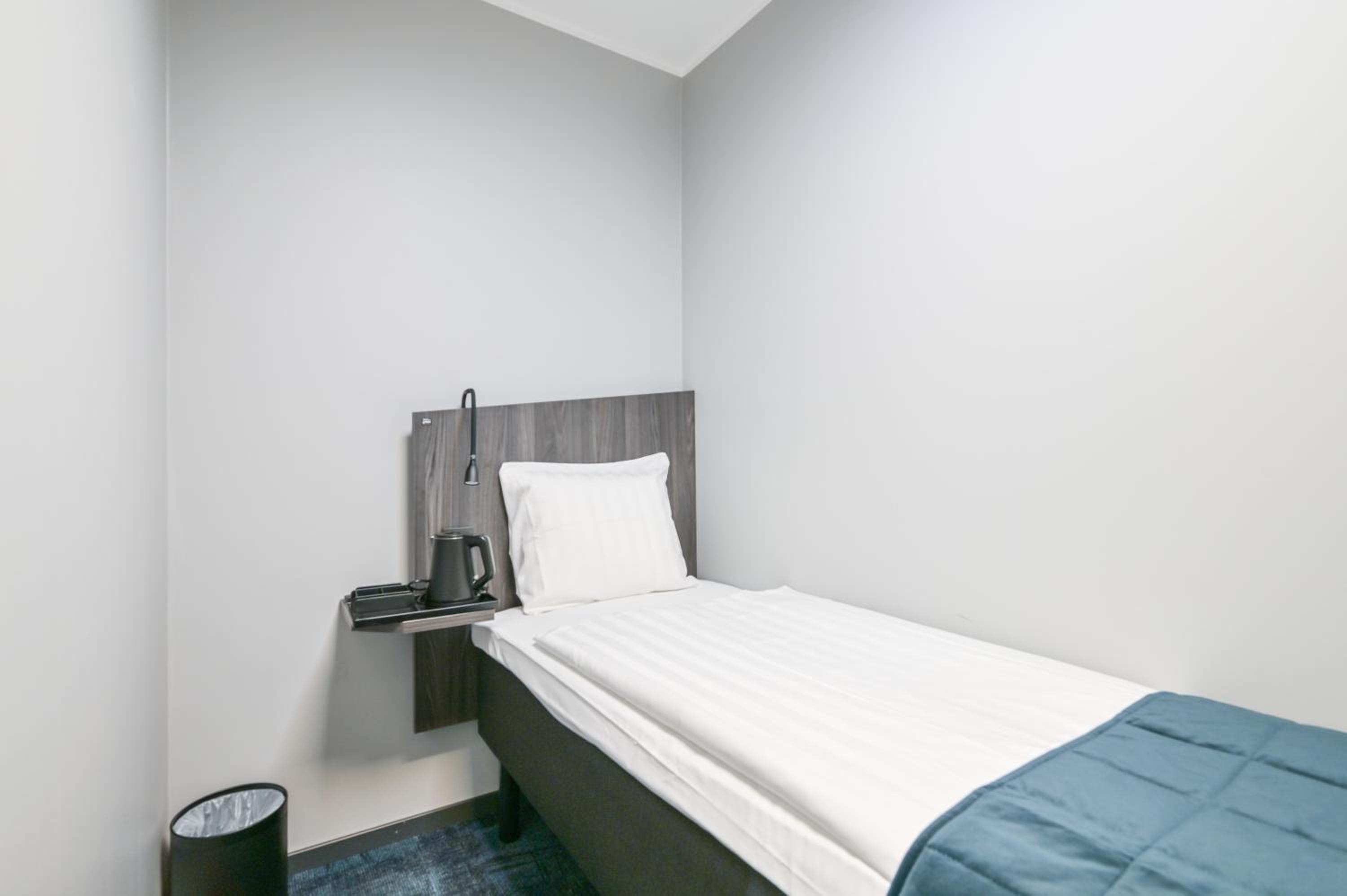 Single Room without Window